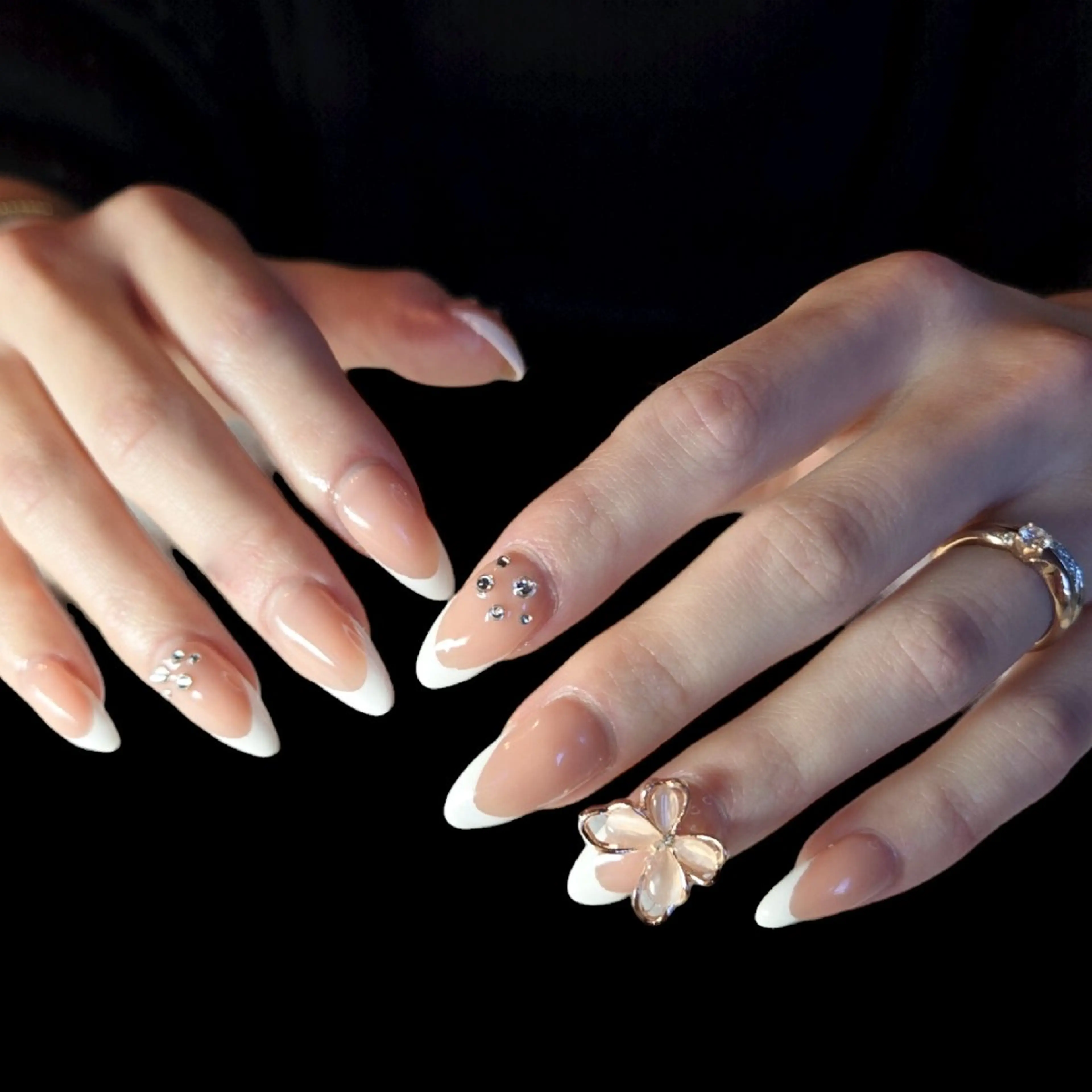 ネイル フレンチネイル ジェルネイル スカルプネイル Nail Allure(ネイル アルーア)所属・Nail Allureのネイルデザイン