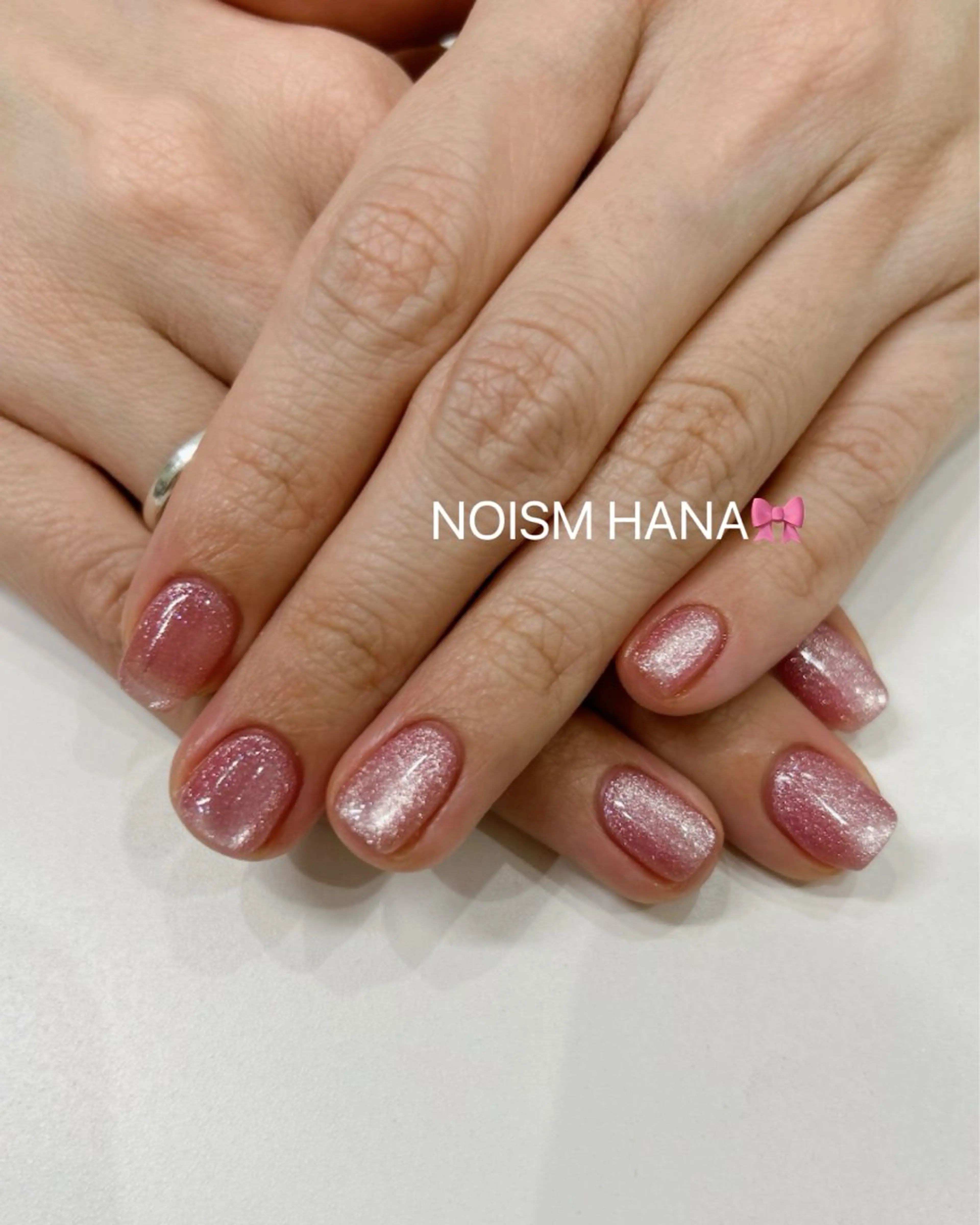 ネイル グラデーション キラキラネイル 韓国ネイル マグネットネイル ニュアンスネイル ハンドネイル 🎀大人nail /NOISMはな🎀のネイルデザイン