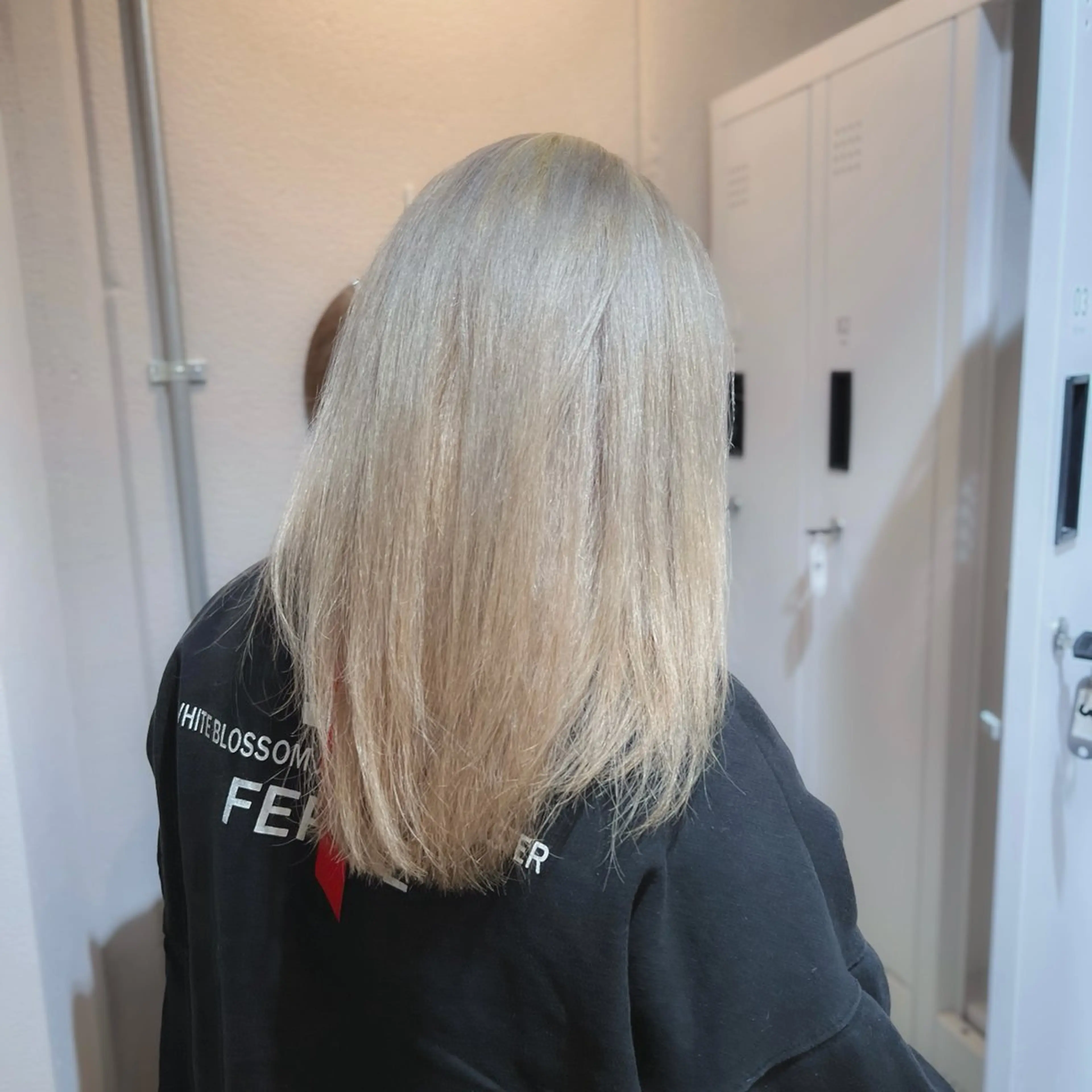 セミロング カラー ブリーチ 抜きっぱなしブロンド ブロンド ケアブリーチ カット ヘアカラー トリートメント quon RYUYA /レイヤー✂️のその他イメージ