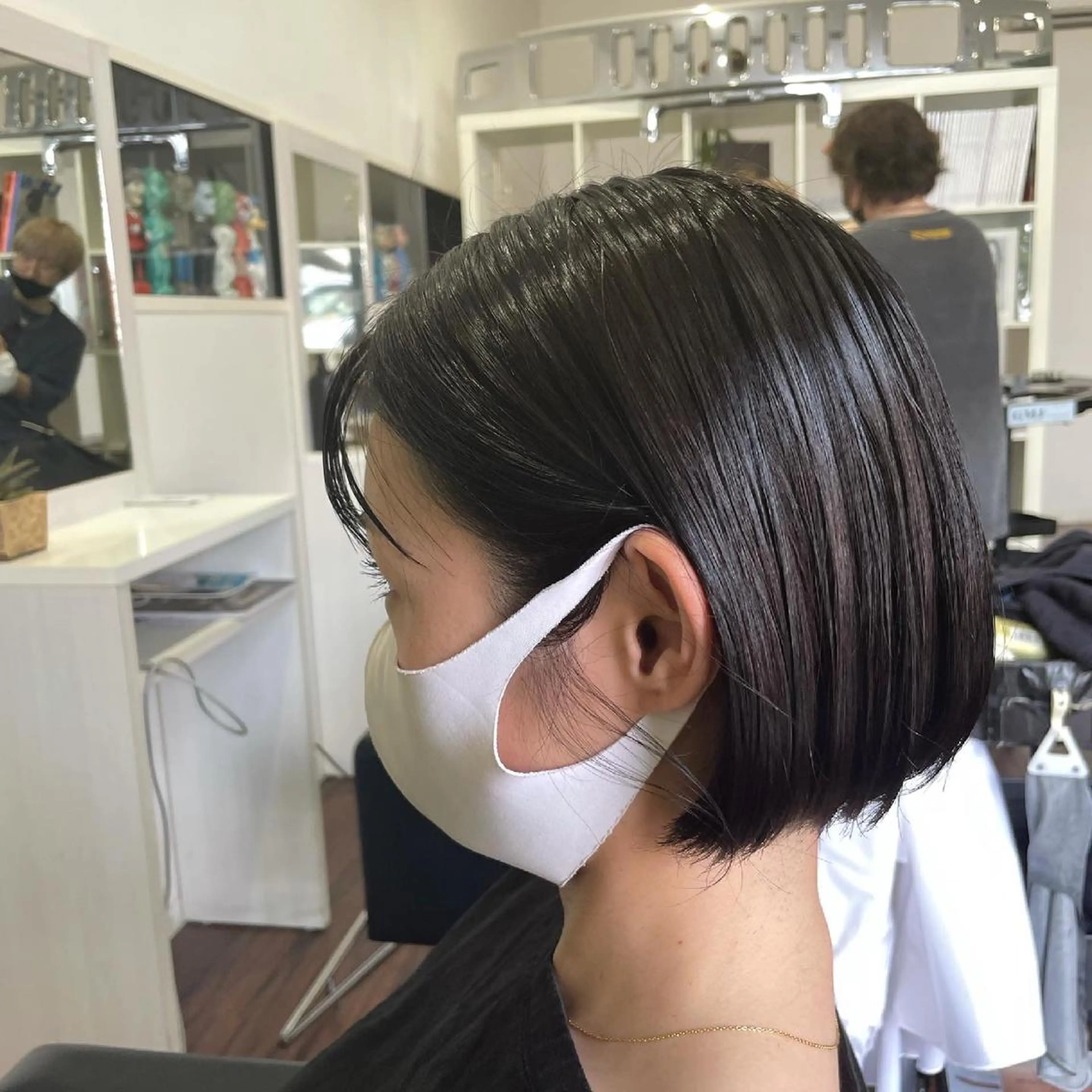 ショート カット ヘアカラー トリートメント SHINYA シンヤヘアーズのヘアスタイル