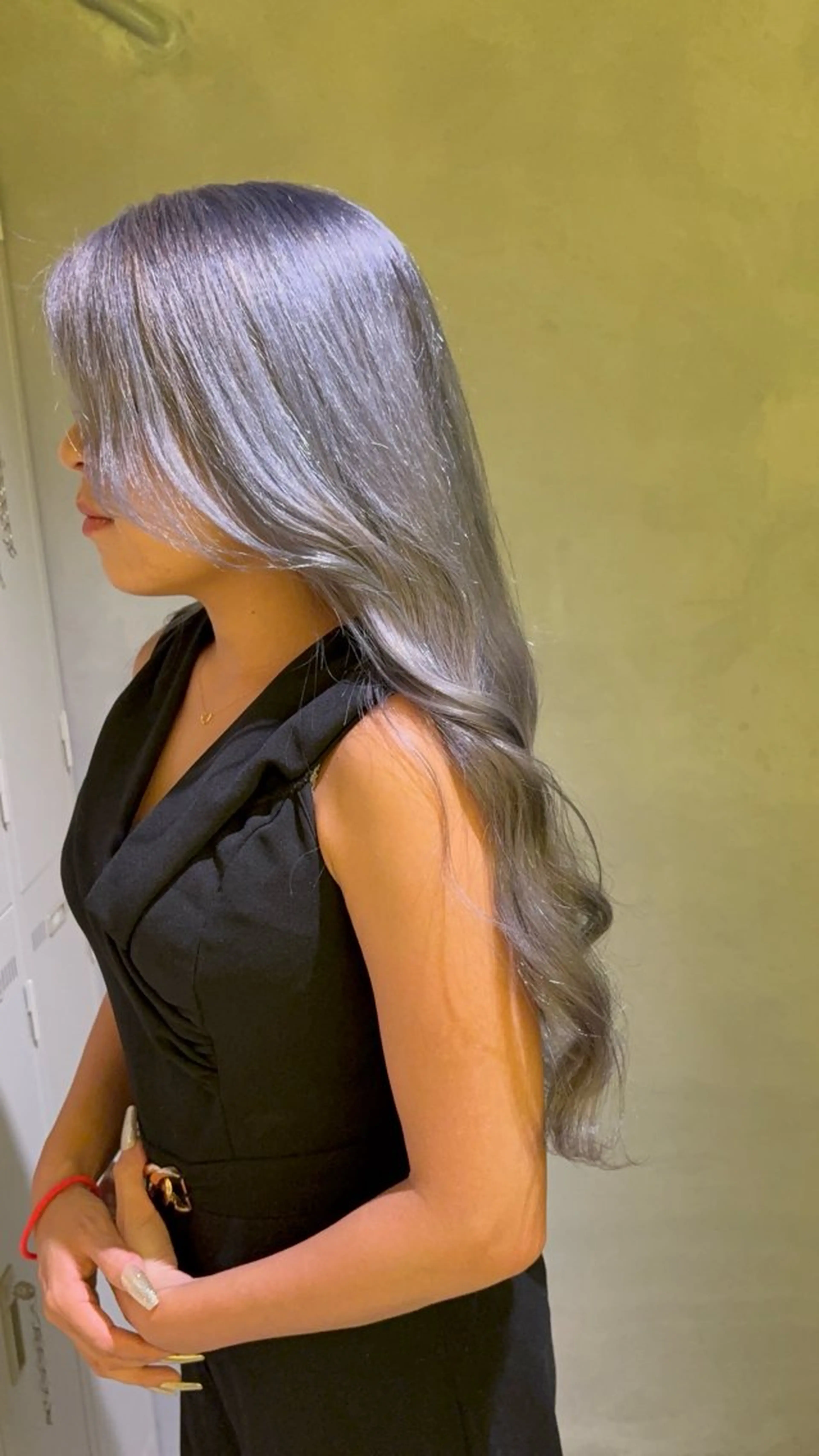 ロング カラー シルバー カット ヘアカラー トリートメント マエダ マサシのヘアスタイル