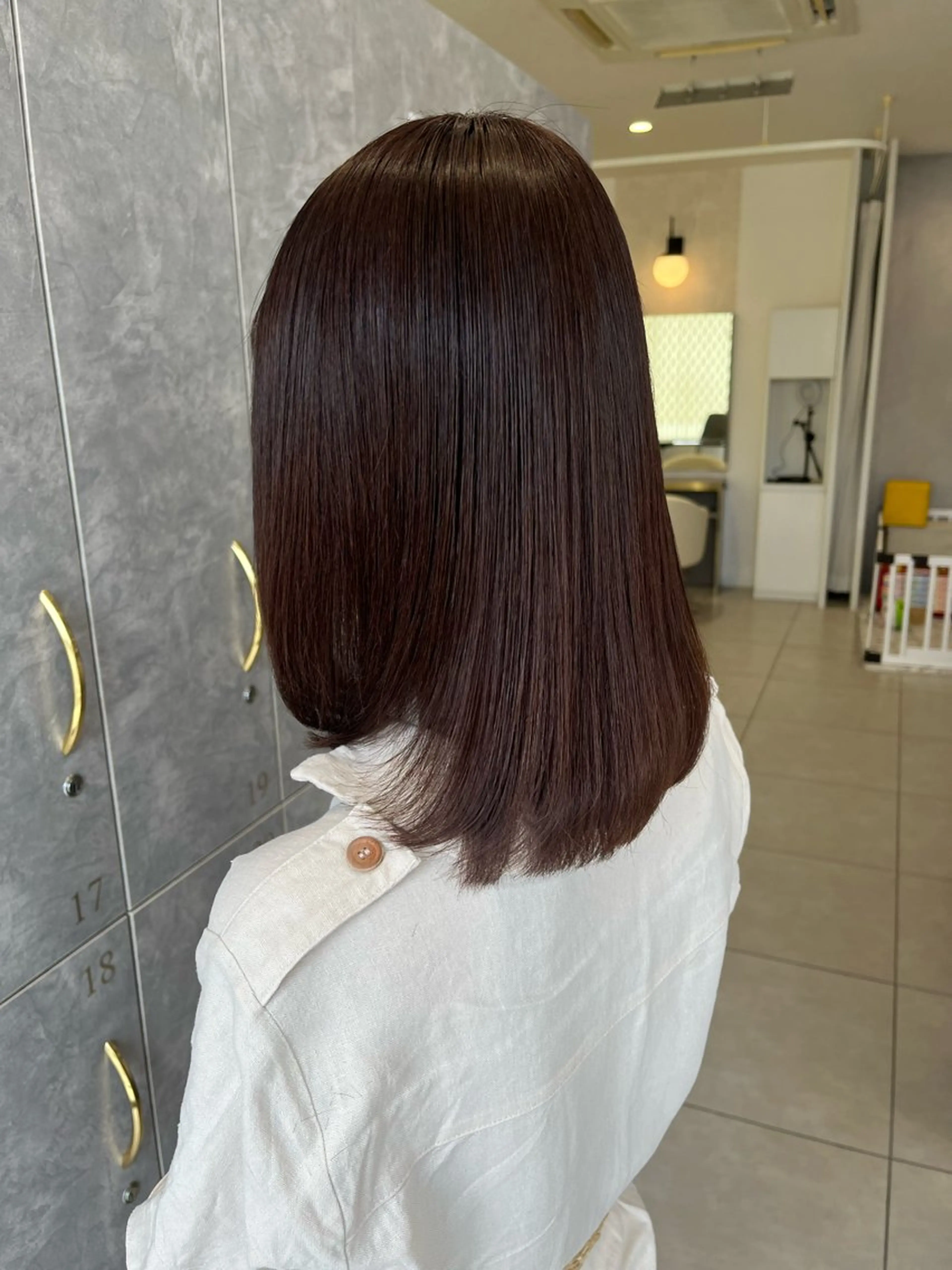 ミディアム 吹田 駿 髪質改善縮毛矯正のヘアスタイル