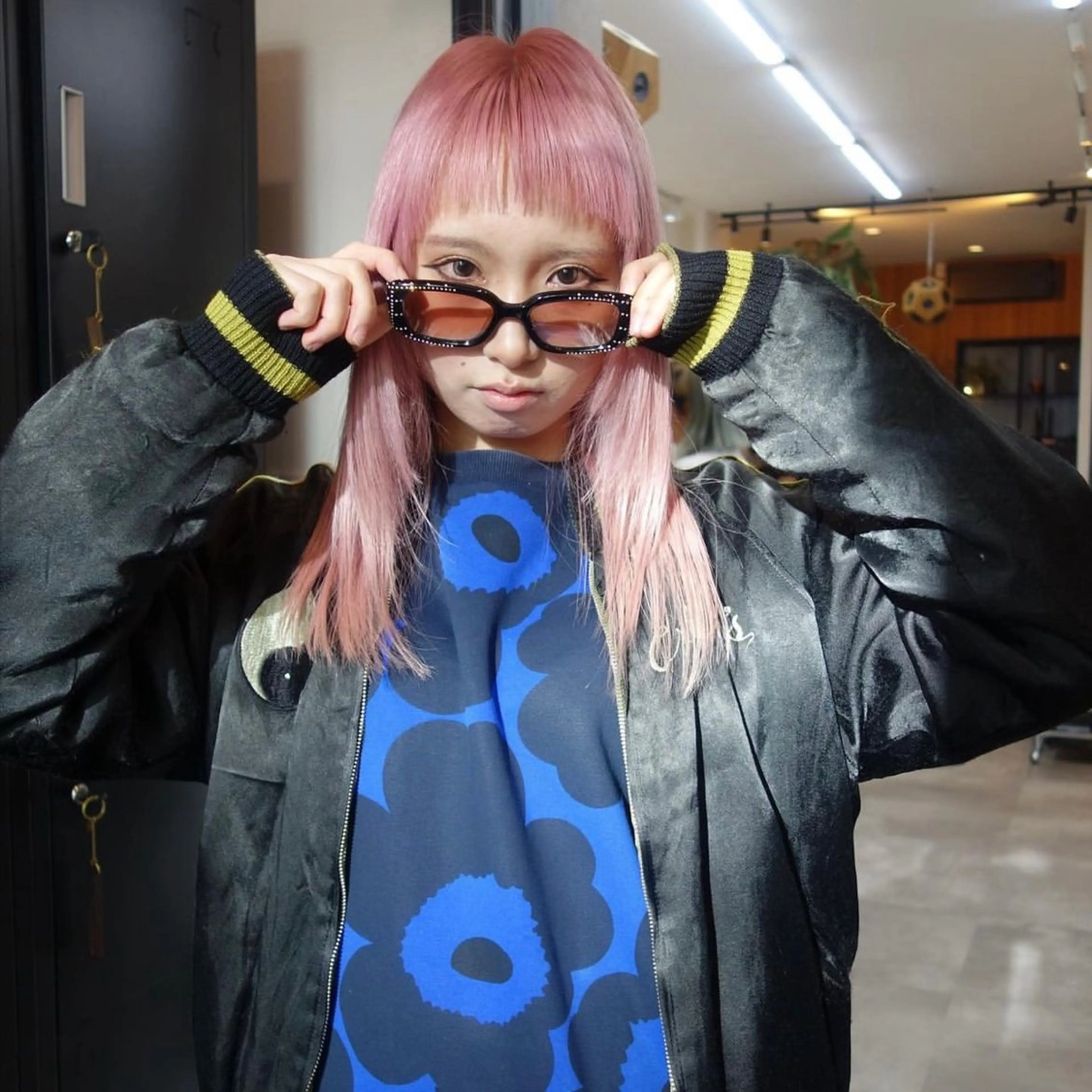 セミロング カラー 花香竜太/エクステ /ハイトーンカラーのヘアスタイル