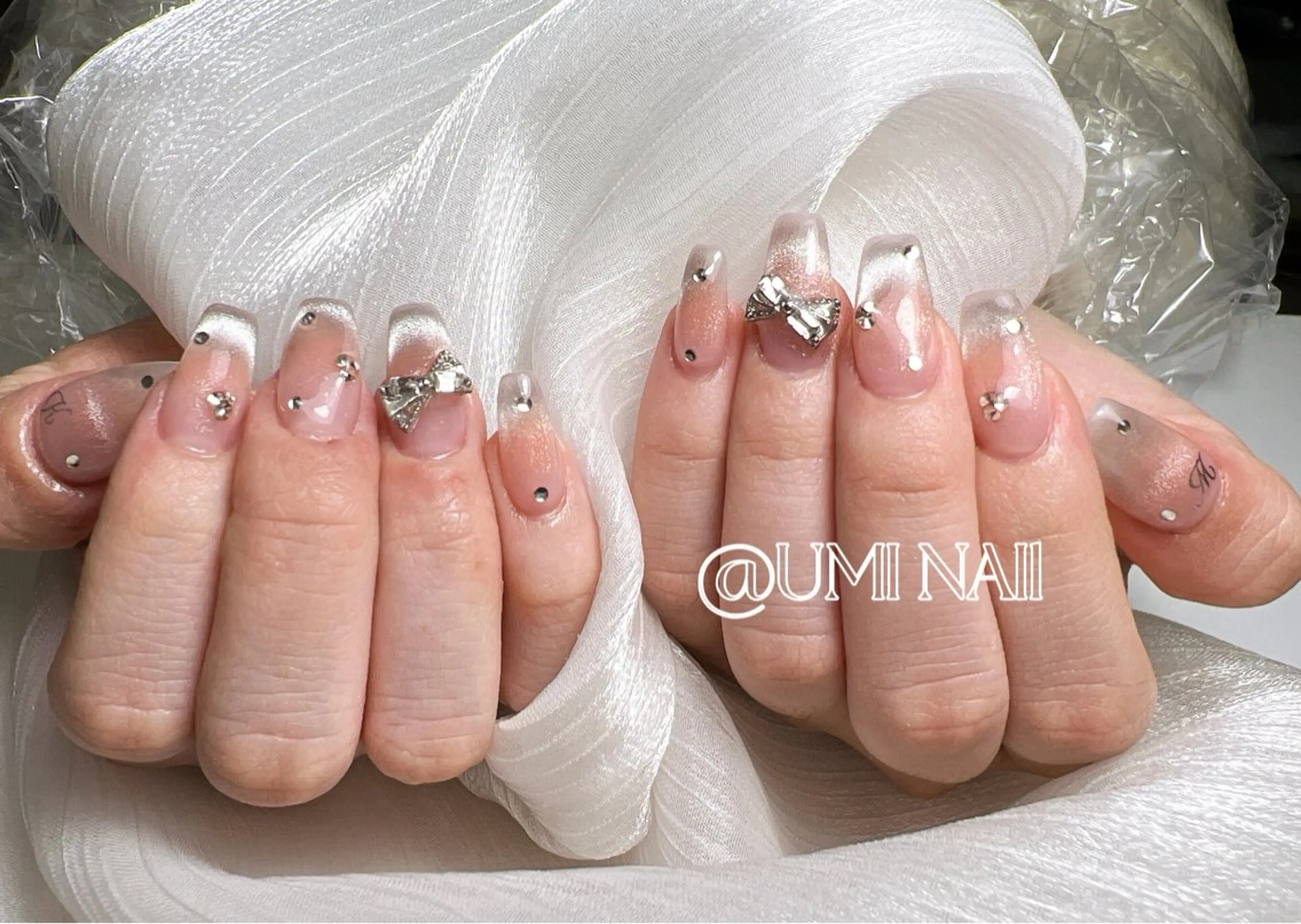 ネイル アートネイル フレンチネイル ジェルネイル ガラスフレンチ グラデーション ハンドネイル ハンドケア LUXE NAIL SALONのネイルデザイン