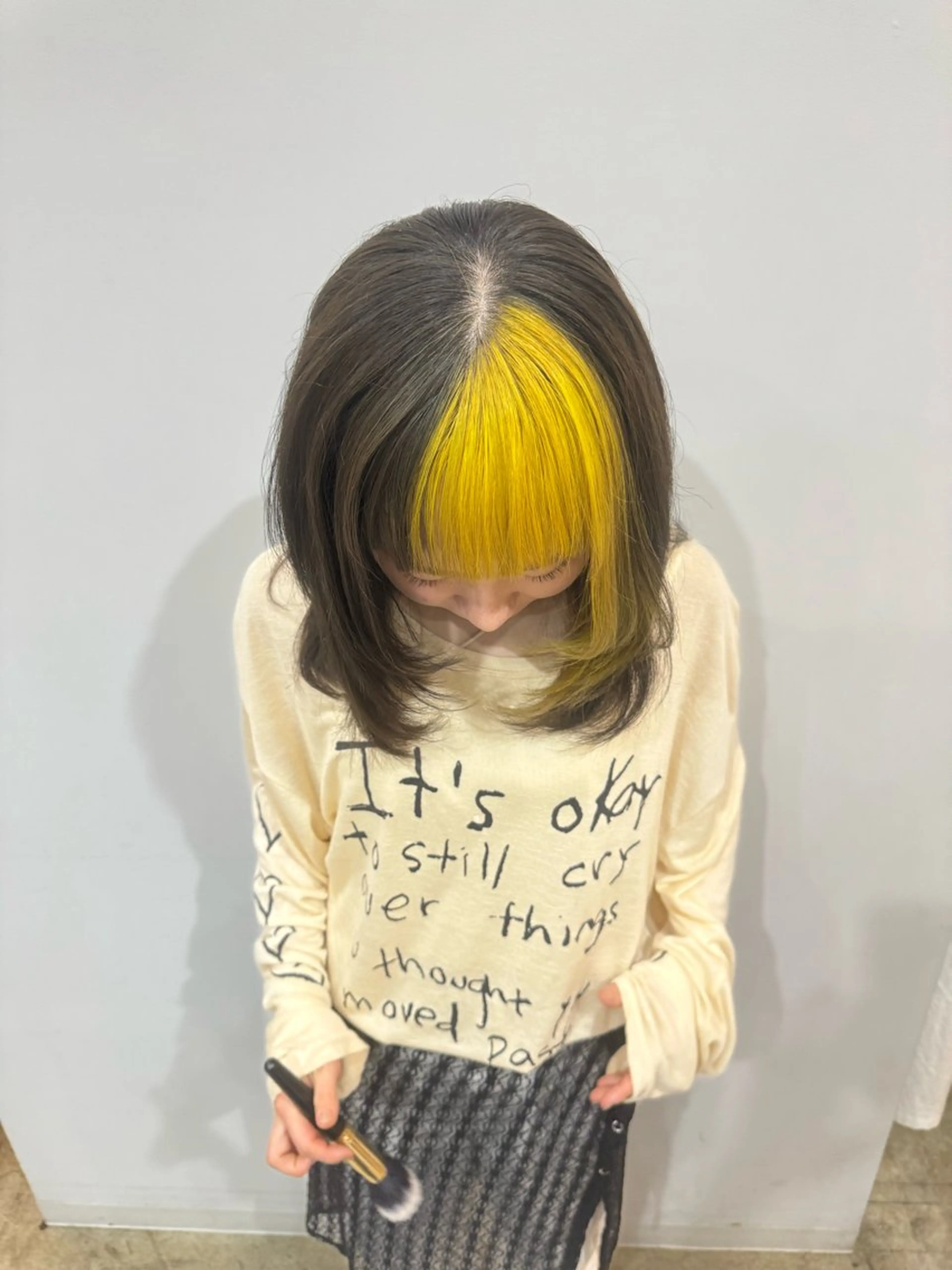 セミロング カラー ブリーチ グレージュ イエローカラー 咲良 / allum 鈴鹿のヘアスタイル