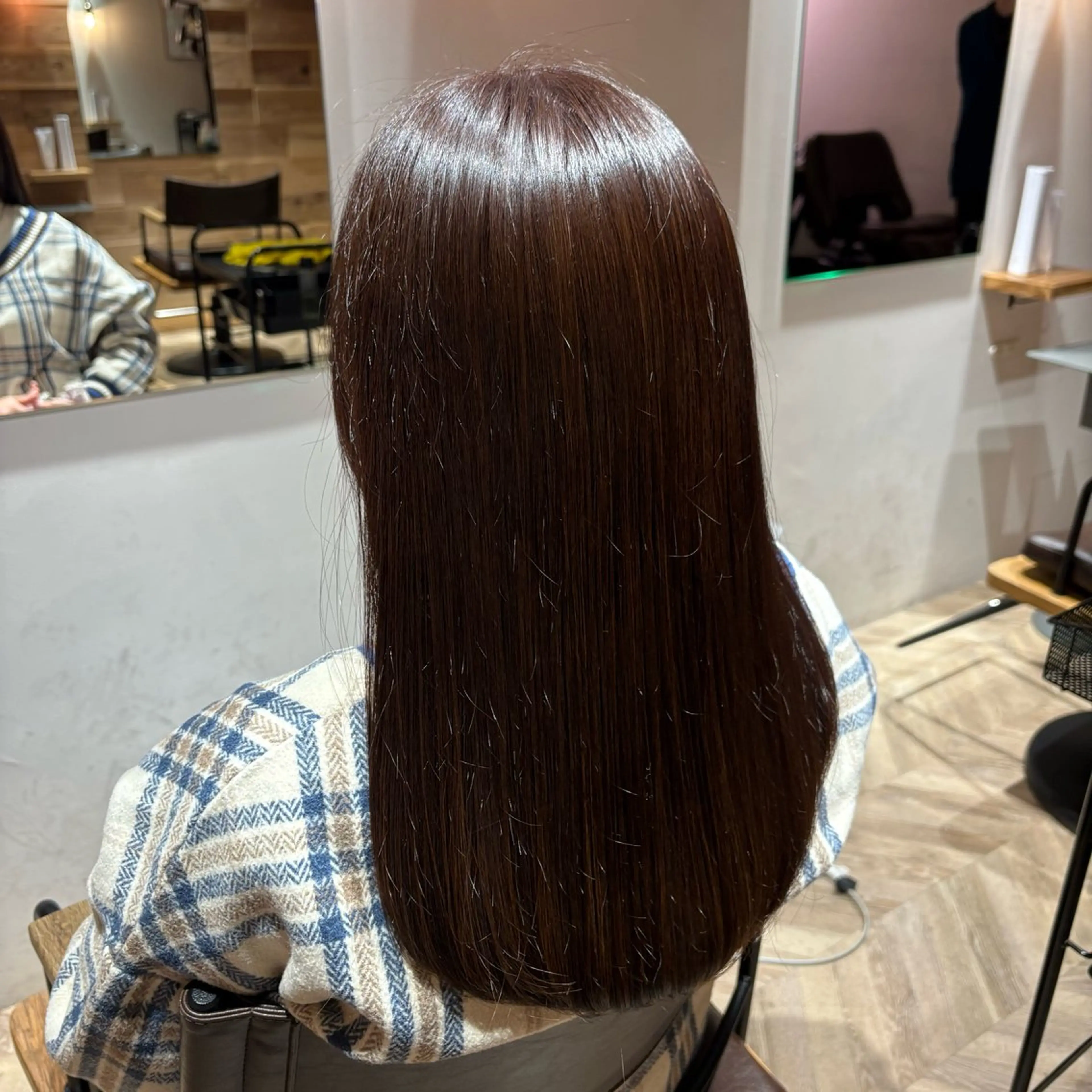 ロング カラー ブラウンカラー トリートメント カット ヘアカラー トリートメント Riri/韓国風/顔 周り/レイヤーカットのヘアスタイル