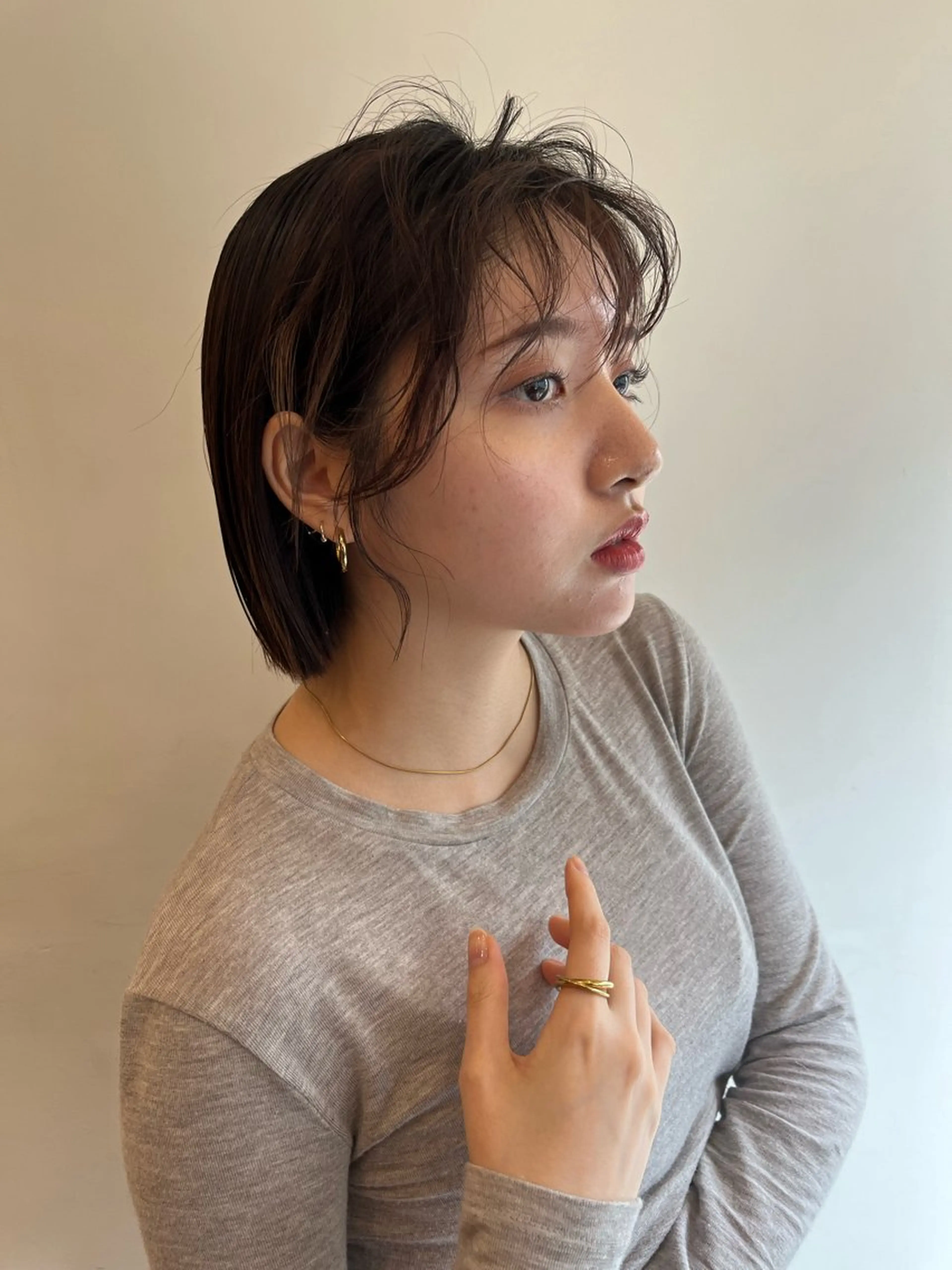 ミディアム ホリグチ ルナのヘアスタイル