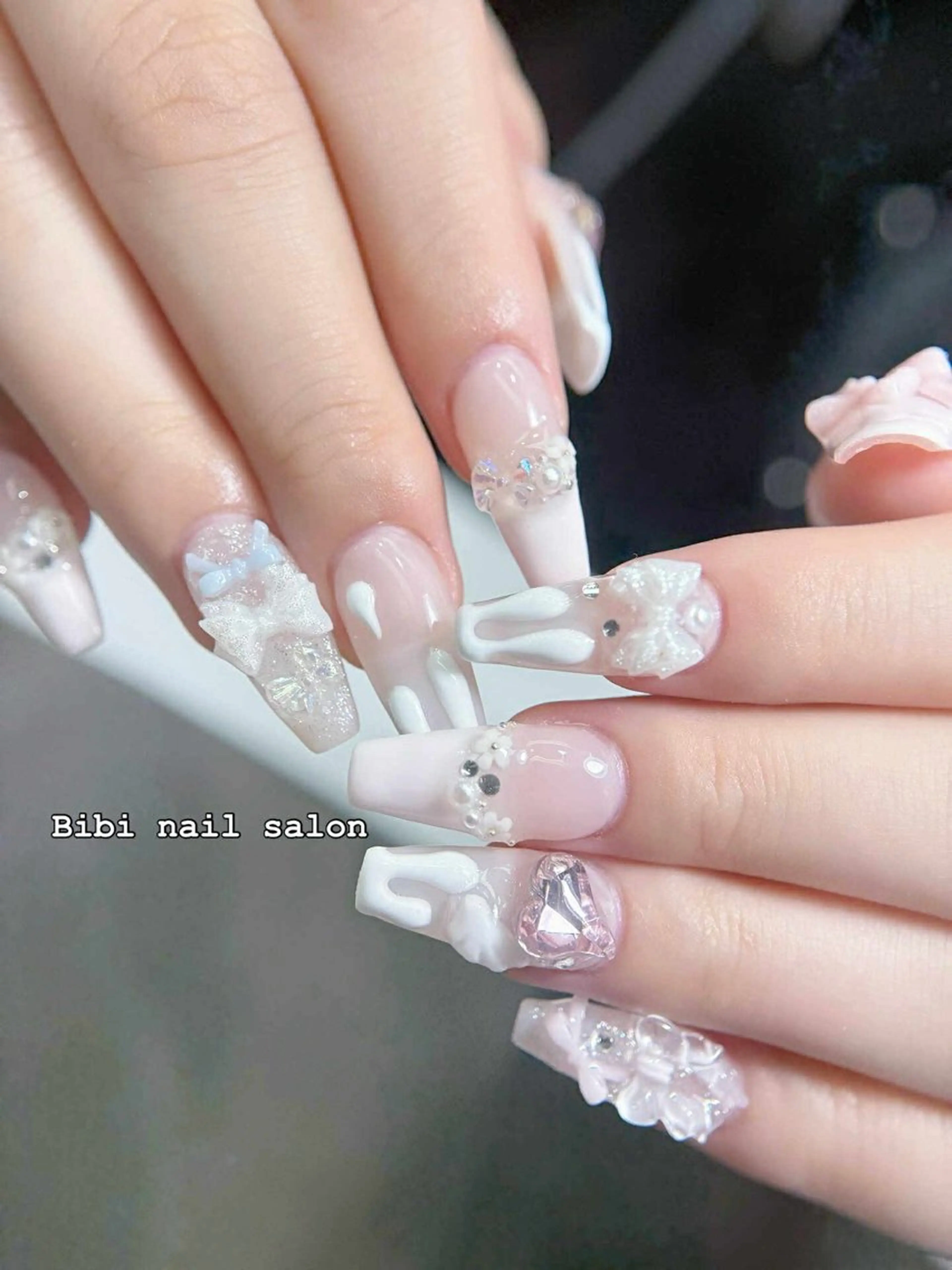 セミロング ハンドネイル Bibi beauty spa Osaka所属・Chann Channのネイルデザイン