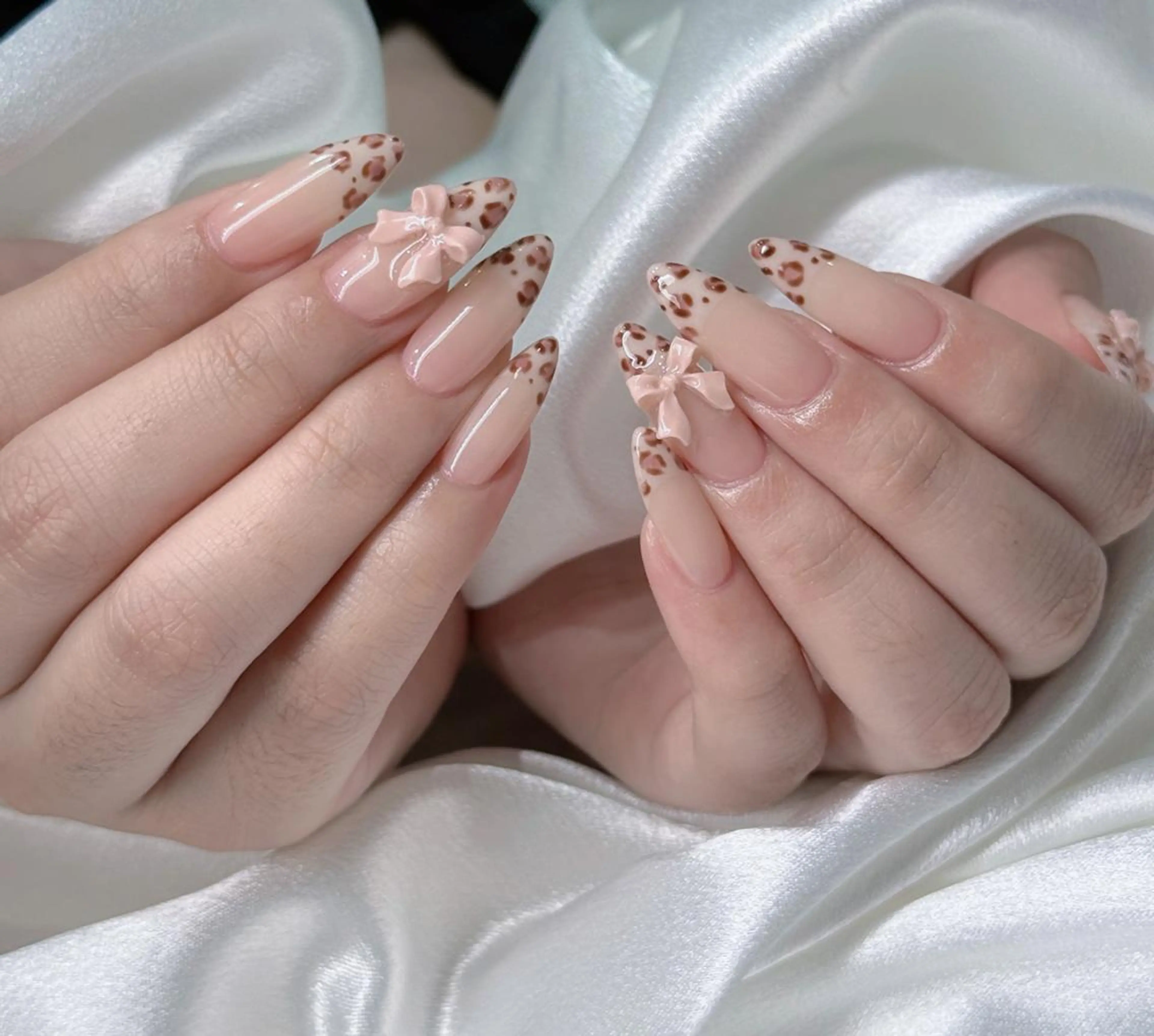 ネイル アートネイル オーロラネイル ブルー チークネイル フットネイル NAILS168 新大久保店のネイルデザイン