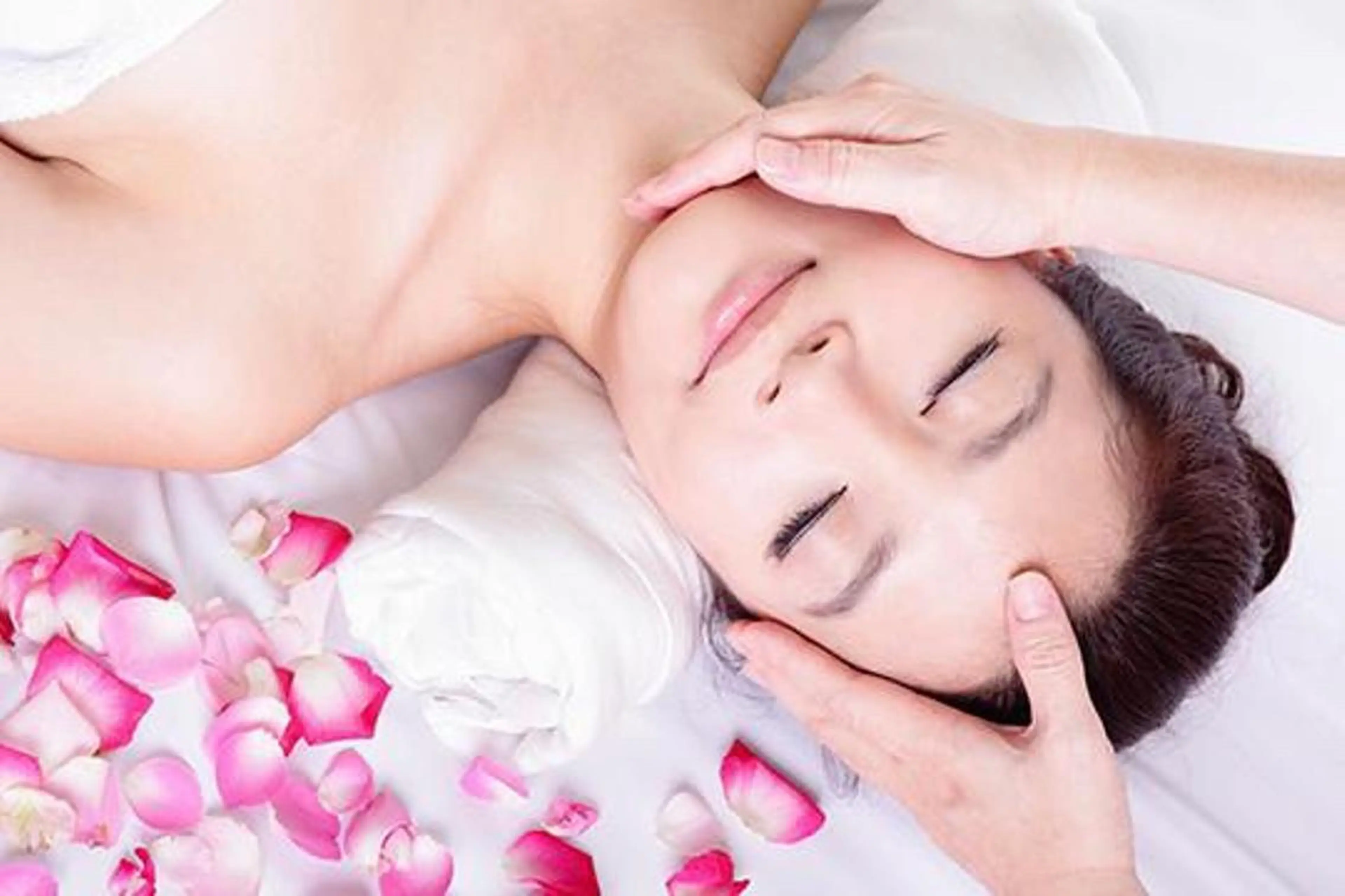 オーガニック エステ サロンフィオーレの眉毛・アイブロウイメージ