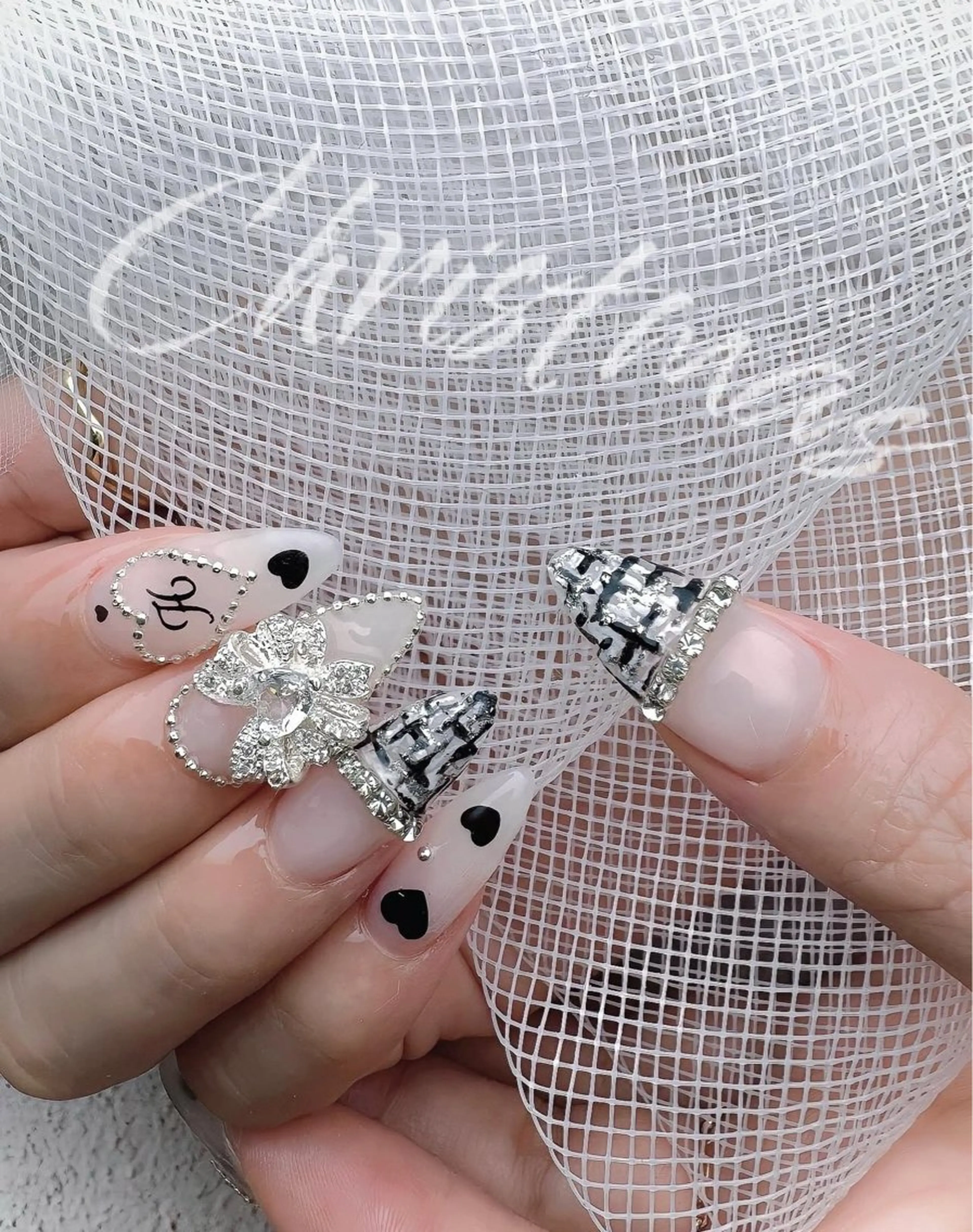 ネイル アートネイル ジェルネイル グラデーション キラキラネイル ミラーネイル ハンドネイル Kitty Nailのネイルデザイン