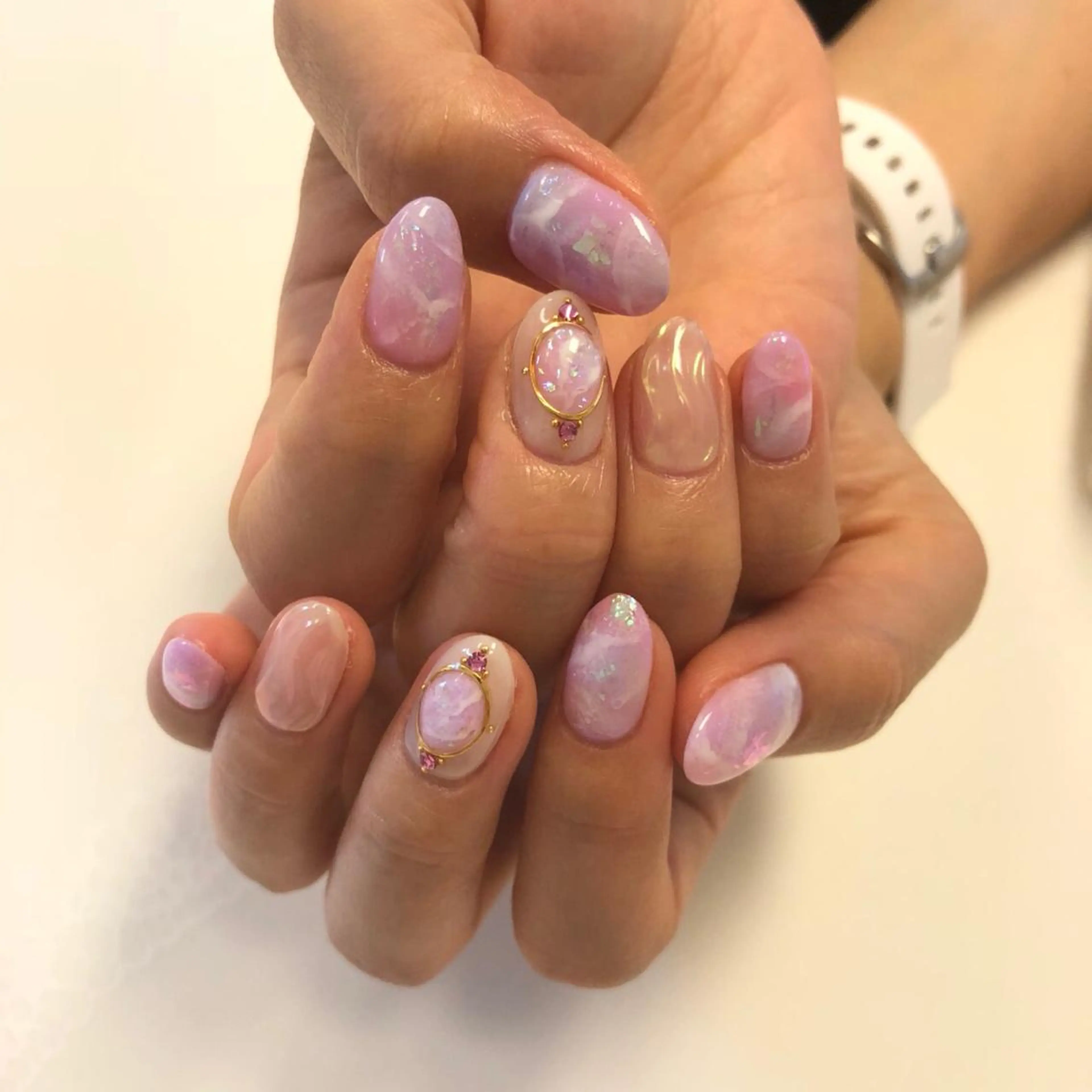 ミディアム ネイル アートネイル ハンドネイル ネイルサロン レアリッチのネイルデザイン