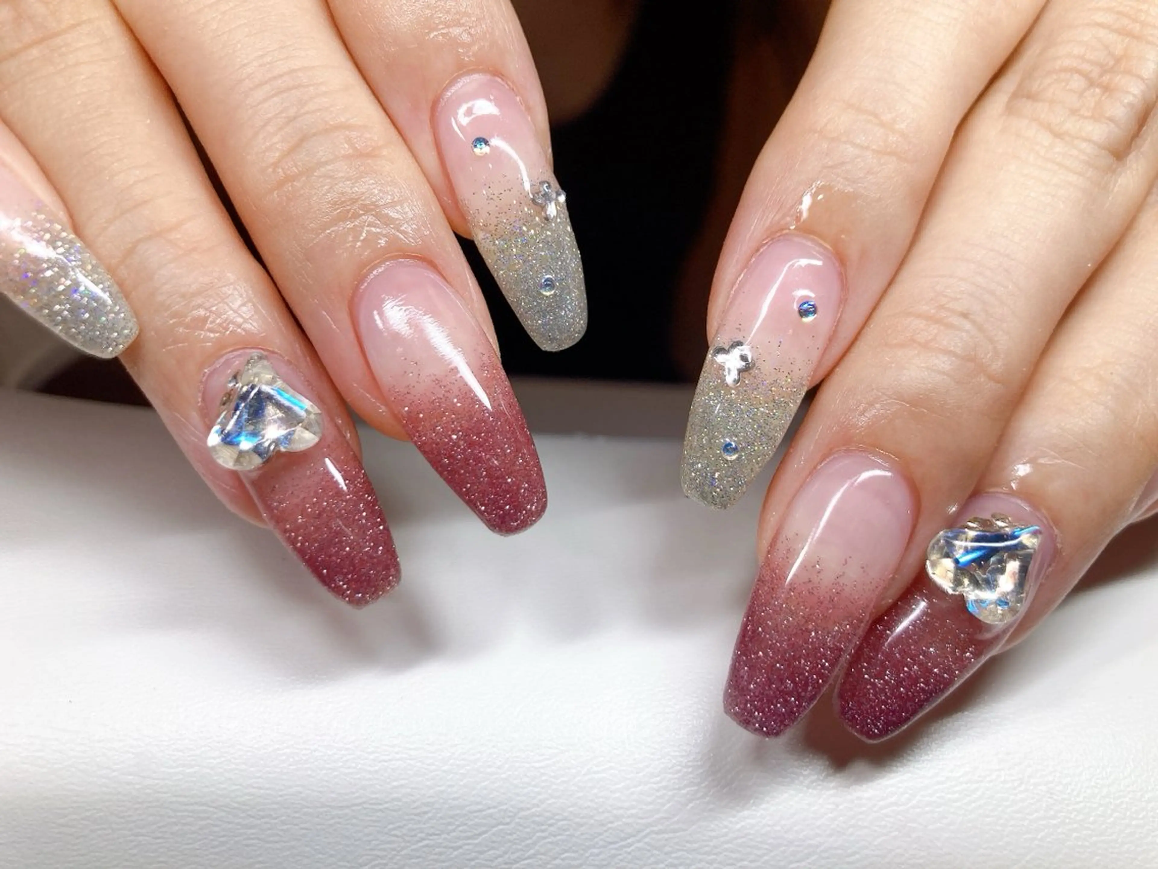 ネイル ECLAT エクラ所属・寺山 千鶴のネイルデザイン