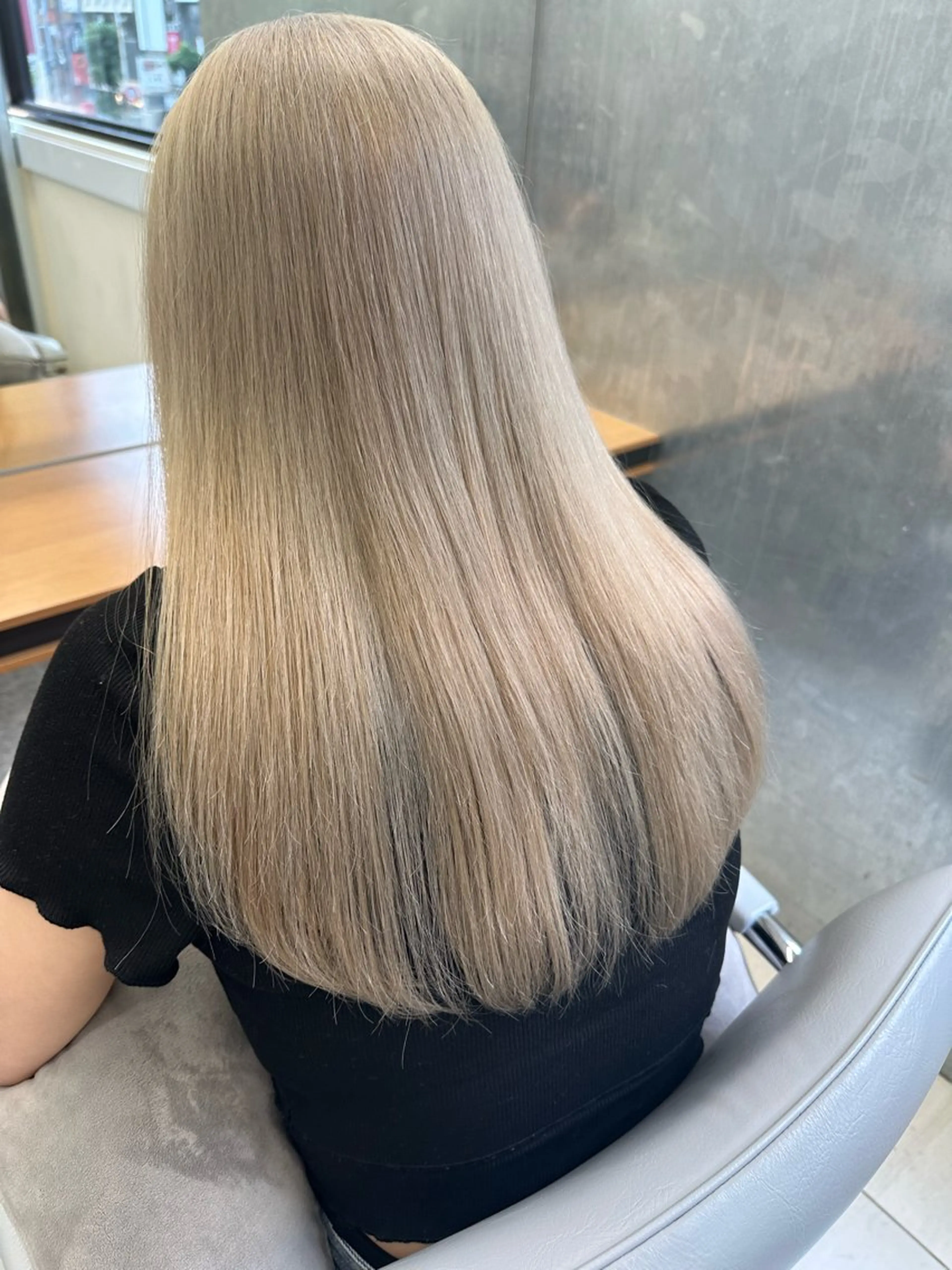 セミロング カラー ベージュカラー ホワイトベージュ 顔周り/韓国風 /アイドル 吾妻光のヘアスタイル