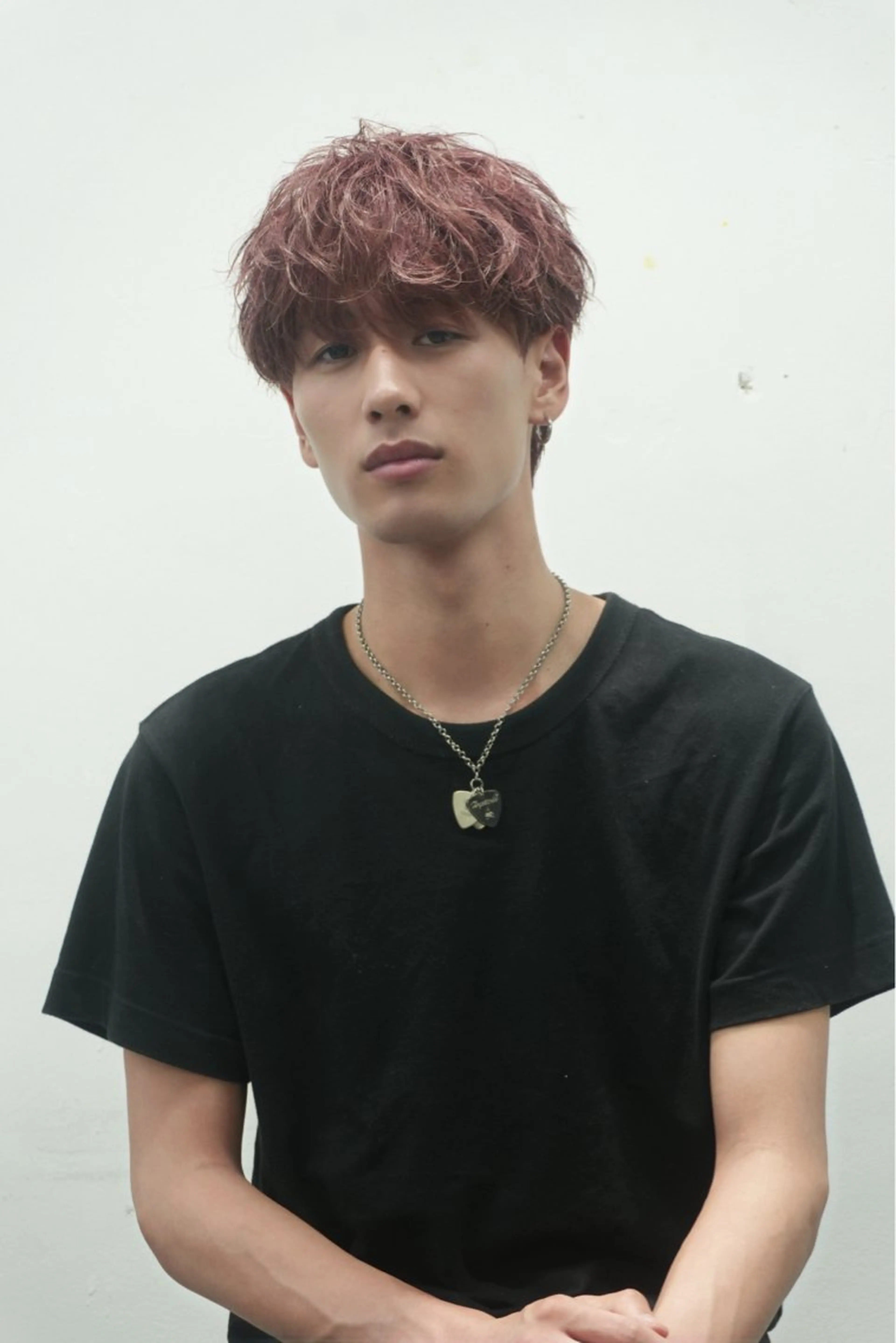 ショート カラー メンズ メンズブリーチ ブリーチ ブラウンカラー ダブルカラー ピンクカラー PIA hair design所属・湖城 恵吾のヘアスタイル