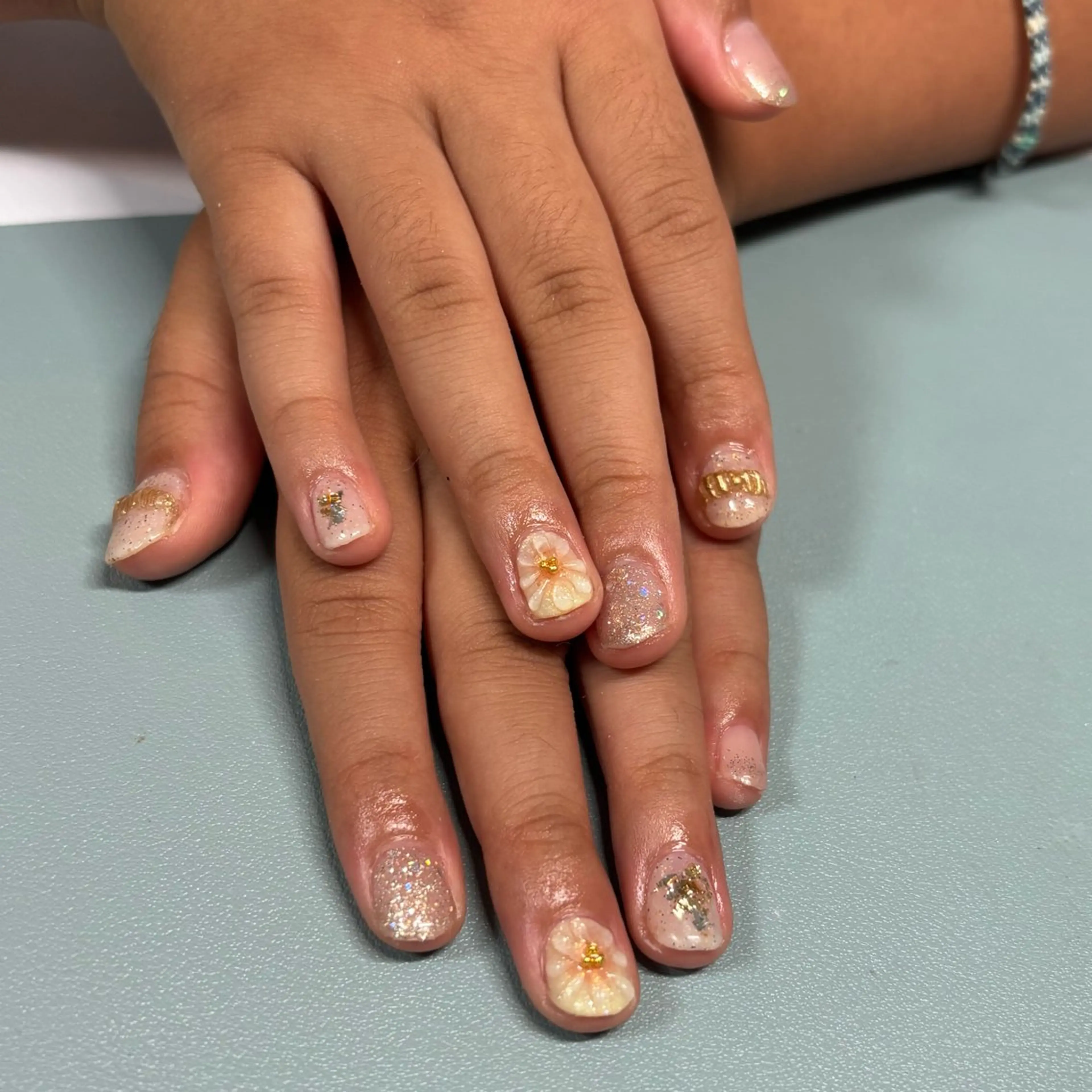 ネイル ハンドネイル see nail所属・see nailのネイルデザイン