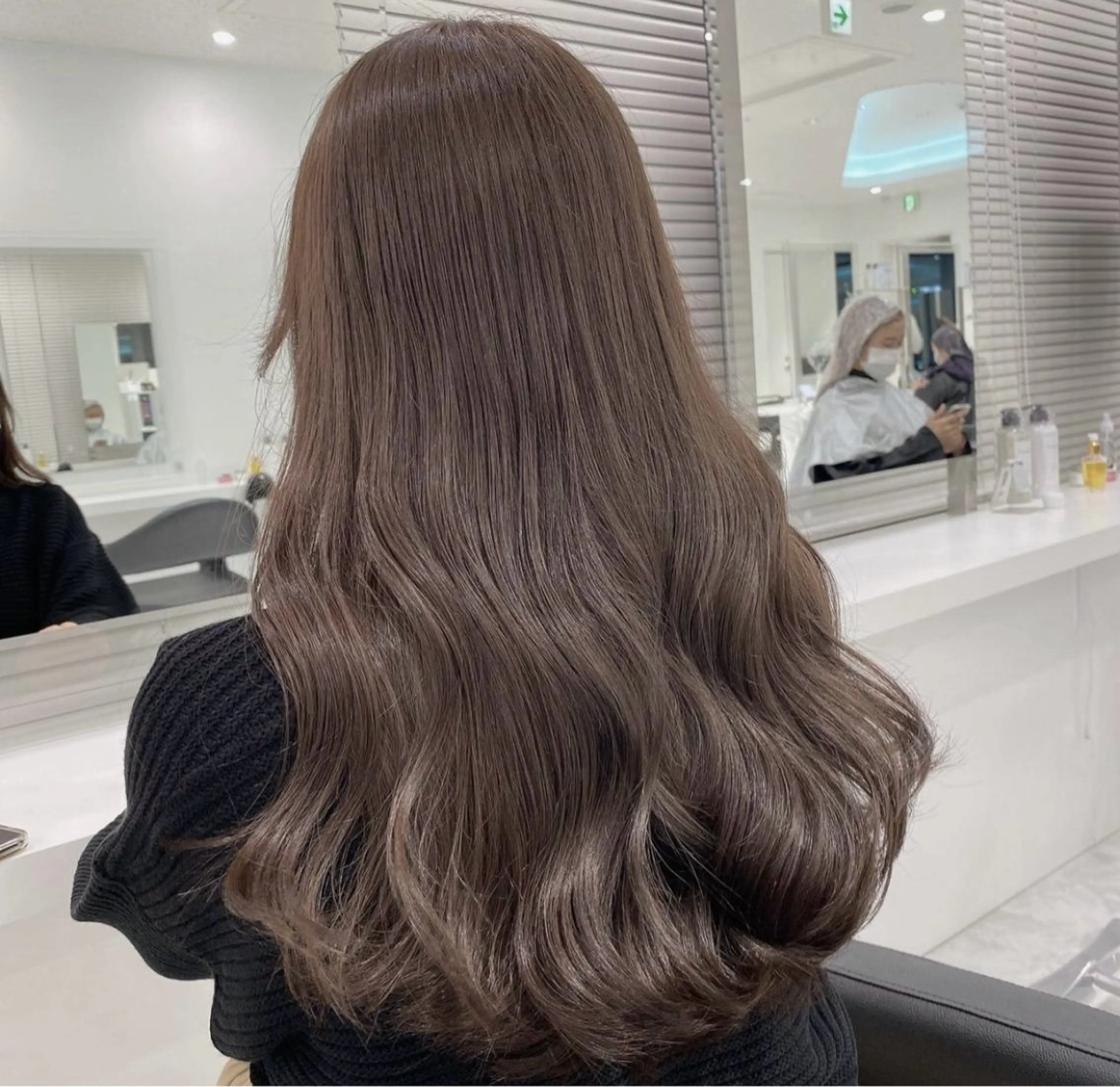 ロング カラー カット ヘアカラー トリートメント ヘッドスパ ヘアセット 𓏸レイヤー髪質改善 透けカラーカノン🫧のヘアスタイル