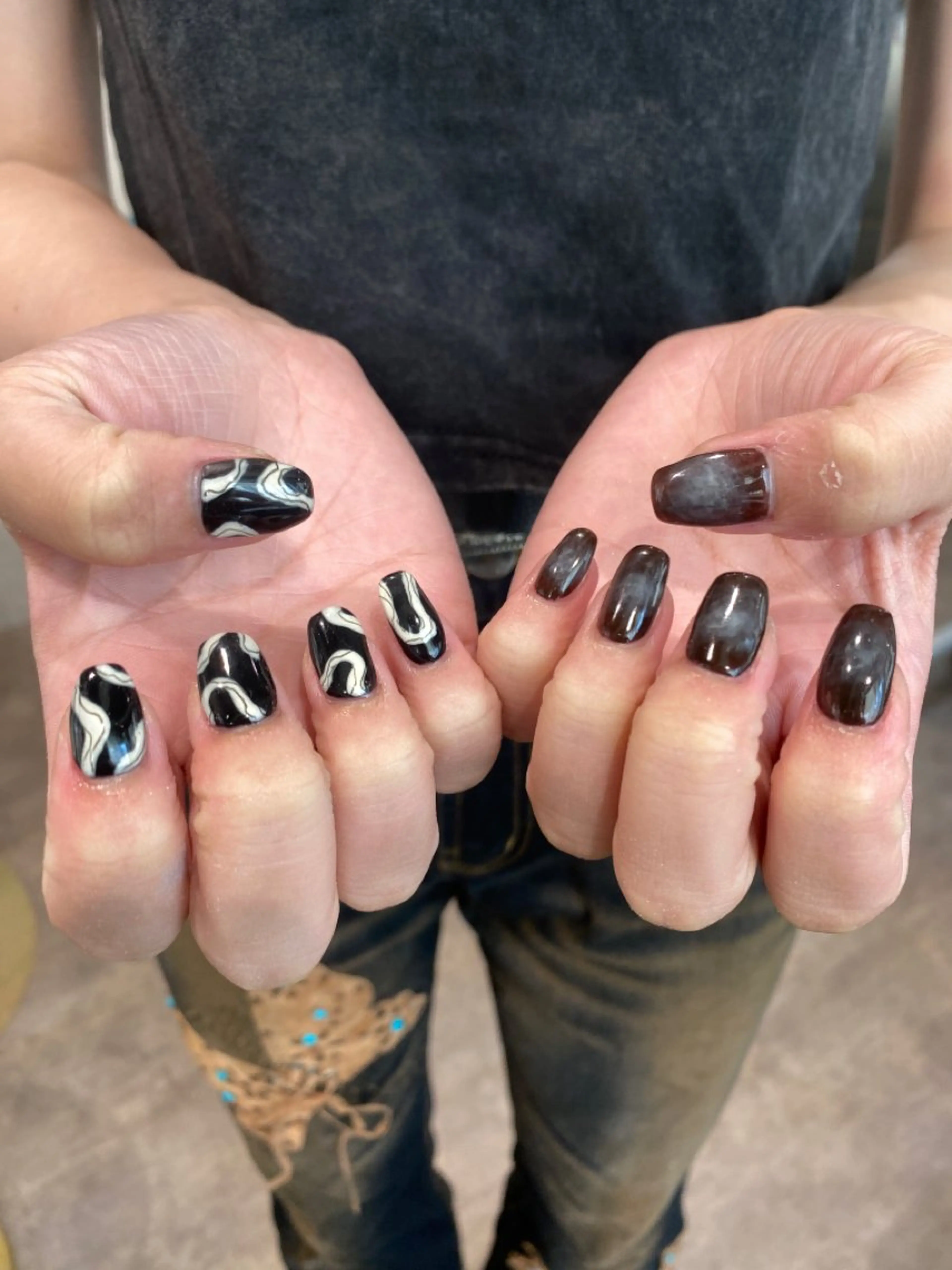 ネイル ブラウン ハンドネイル chika ／ nailのネイルデザイン