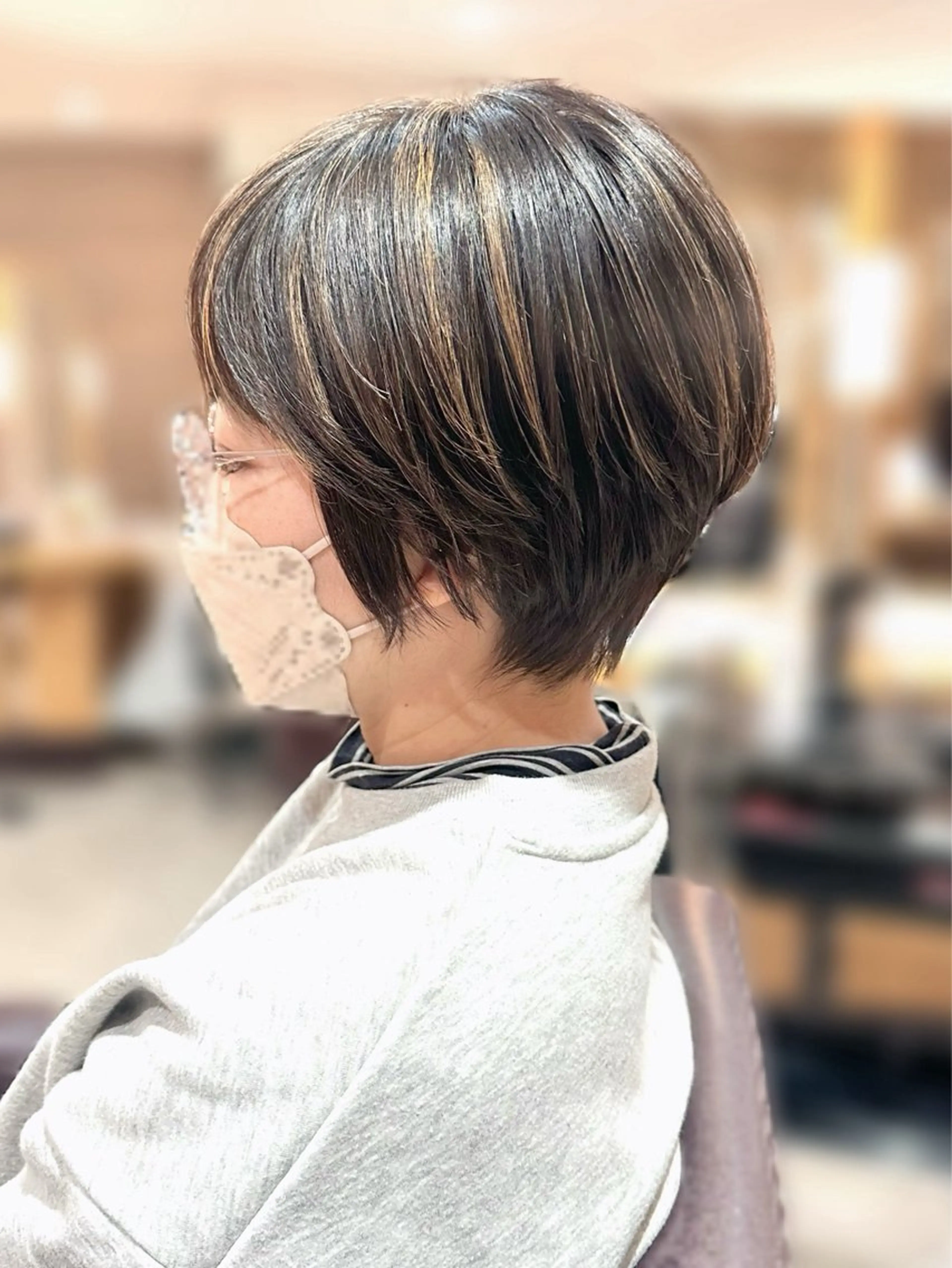 ショート ハイライト 横山 美由紀のヘアスタイル