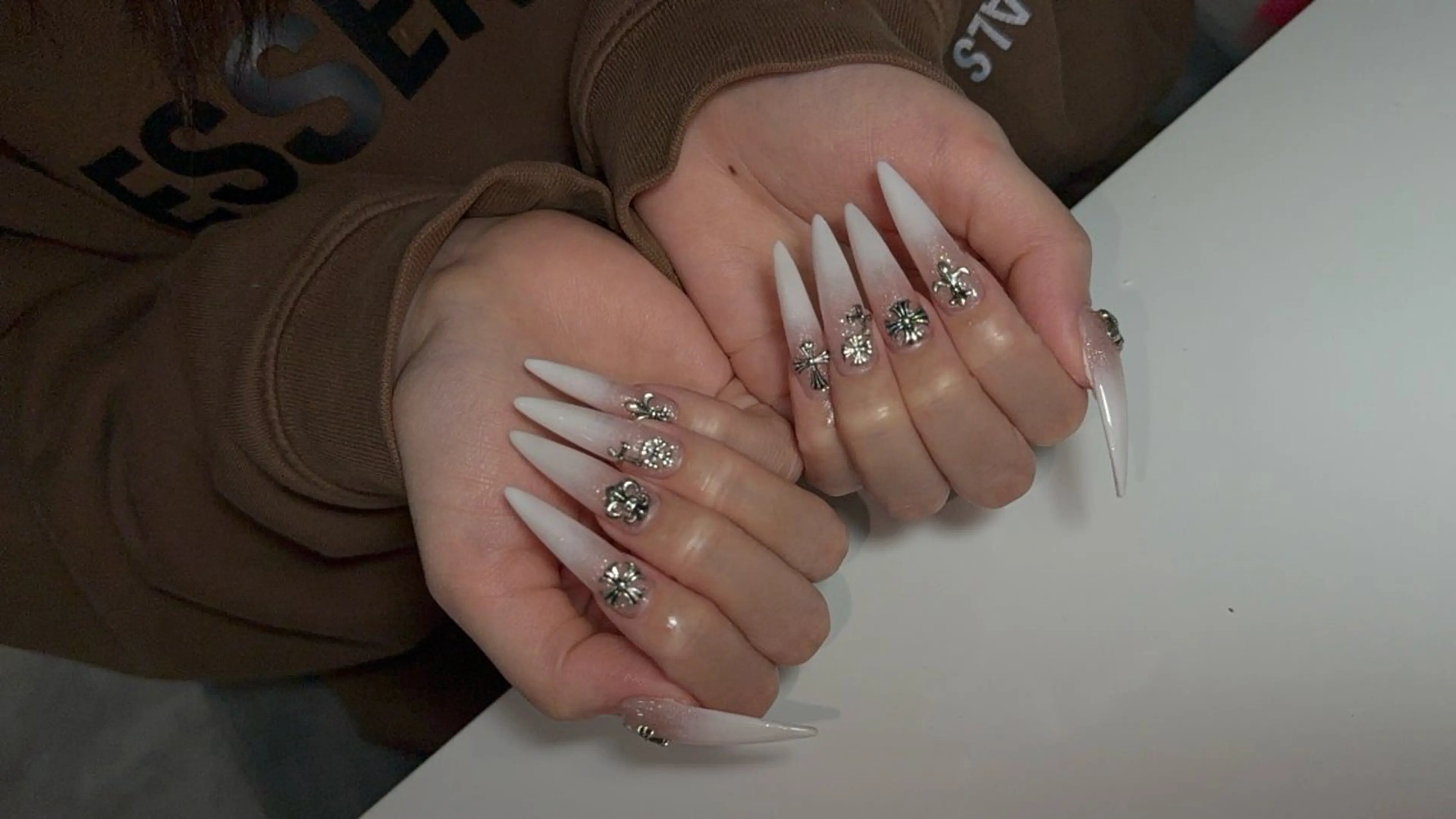 ネイル ハンドネイル emuなんば HONOKAのネイルデザイン