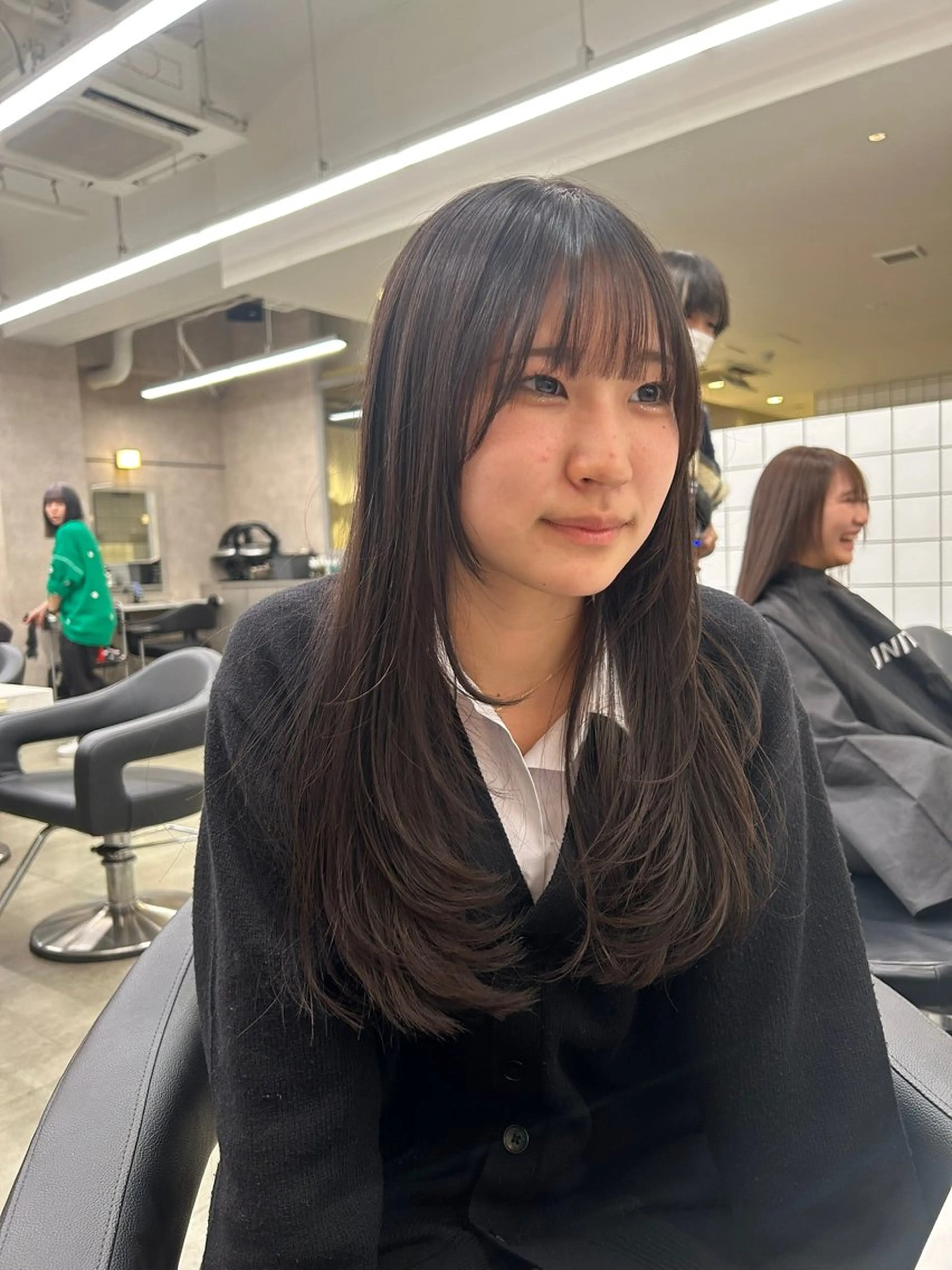 カラー カット ヘアカラー トリートメント 透明感ベージュ🤎 ナチュラルレイヤーのヘアスタイル