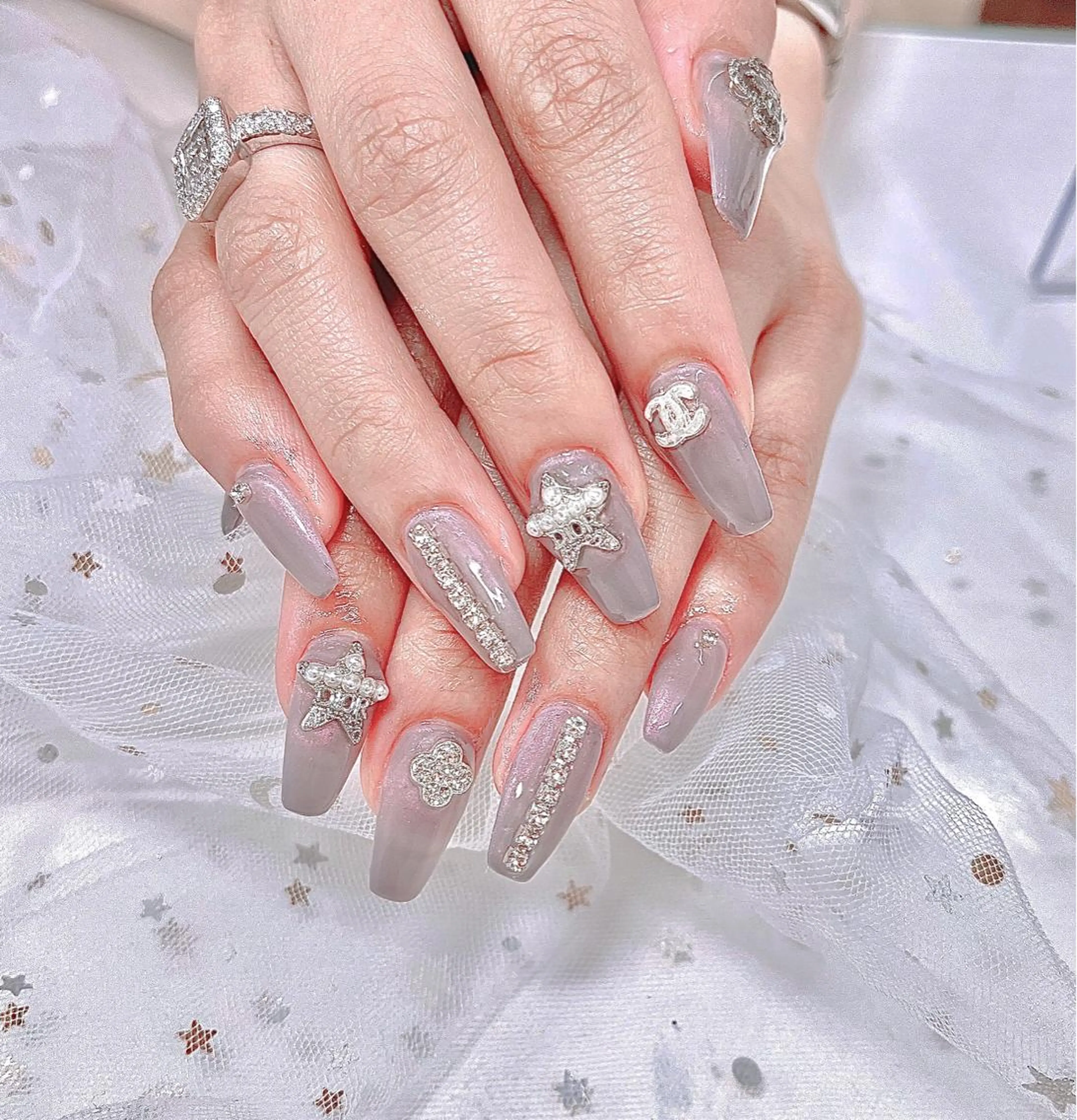 ネイル I-nailロング /ワンホン/キラキラのネイルデザイン