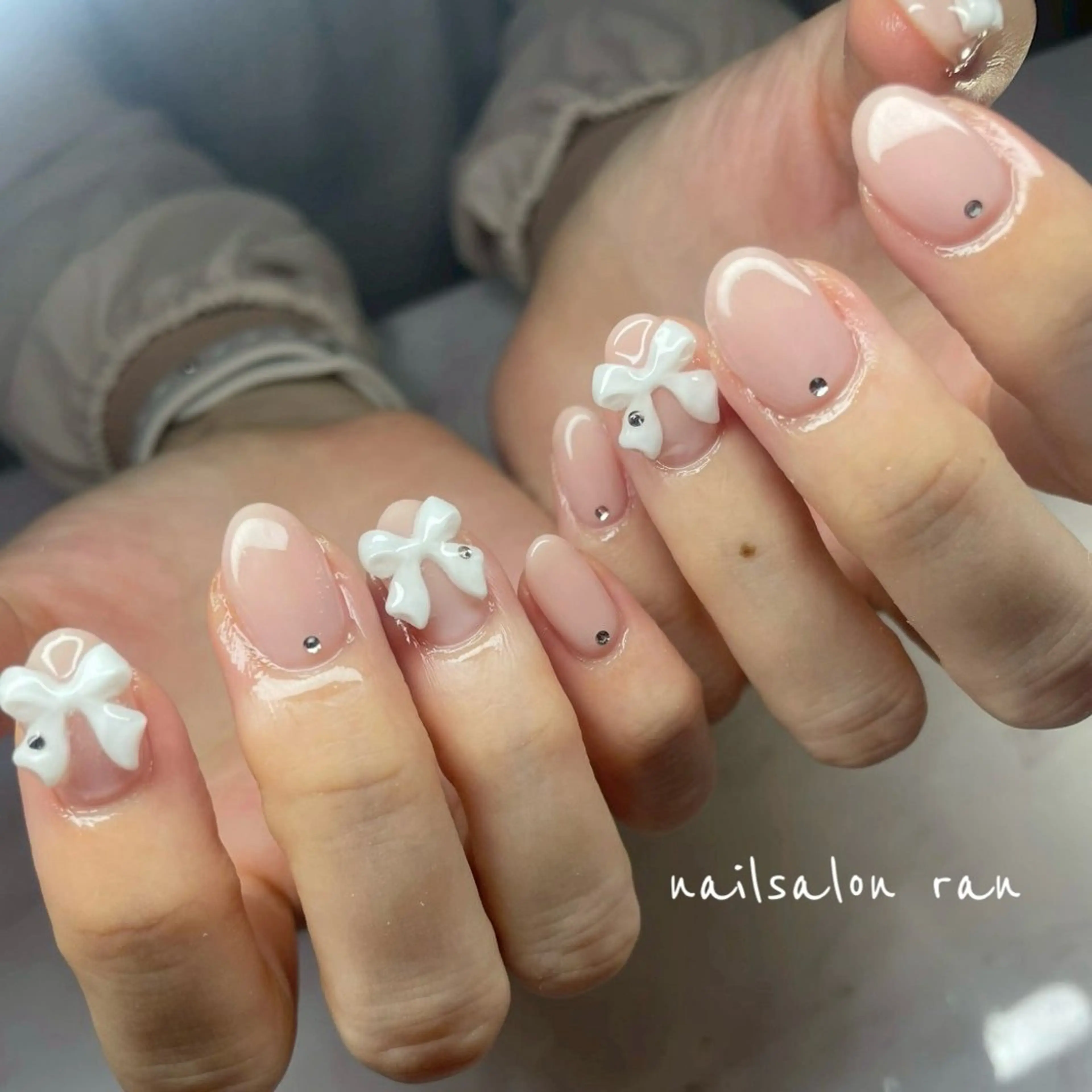 ネイル リボン シンプルネイル ハンドネイル ハンドケア nailsalon ranのネイルデザイン