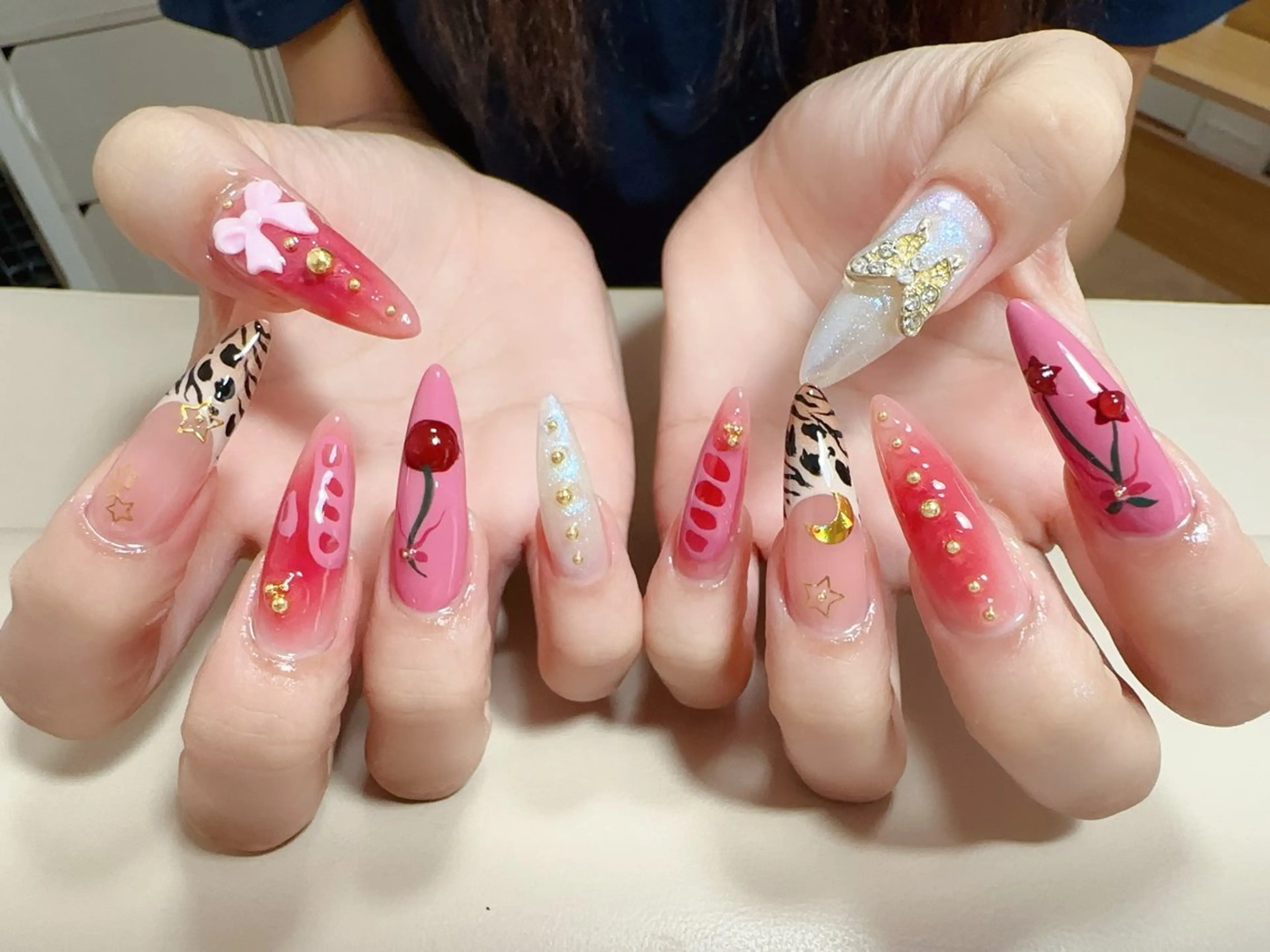 ネイル ハンドネイル NAIL CIRCLESのネイルデザイン