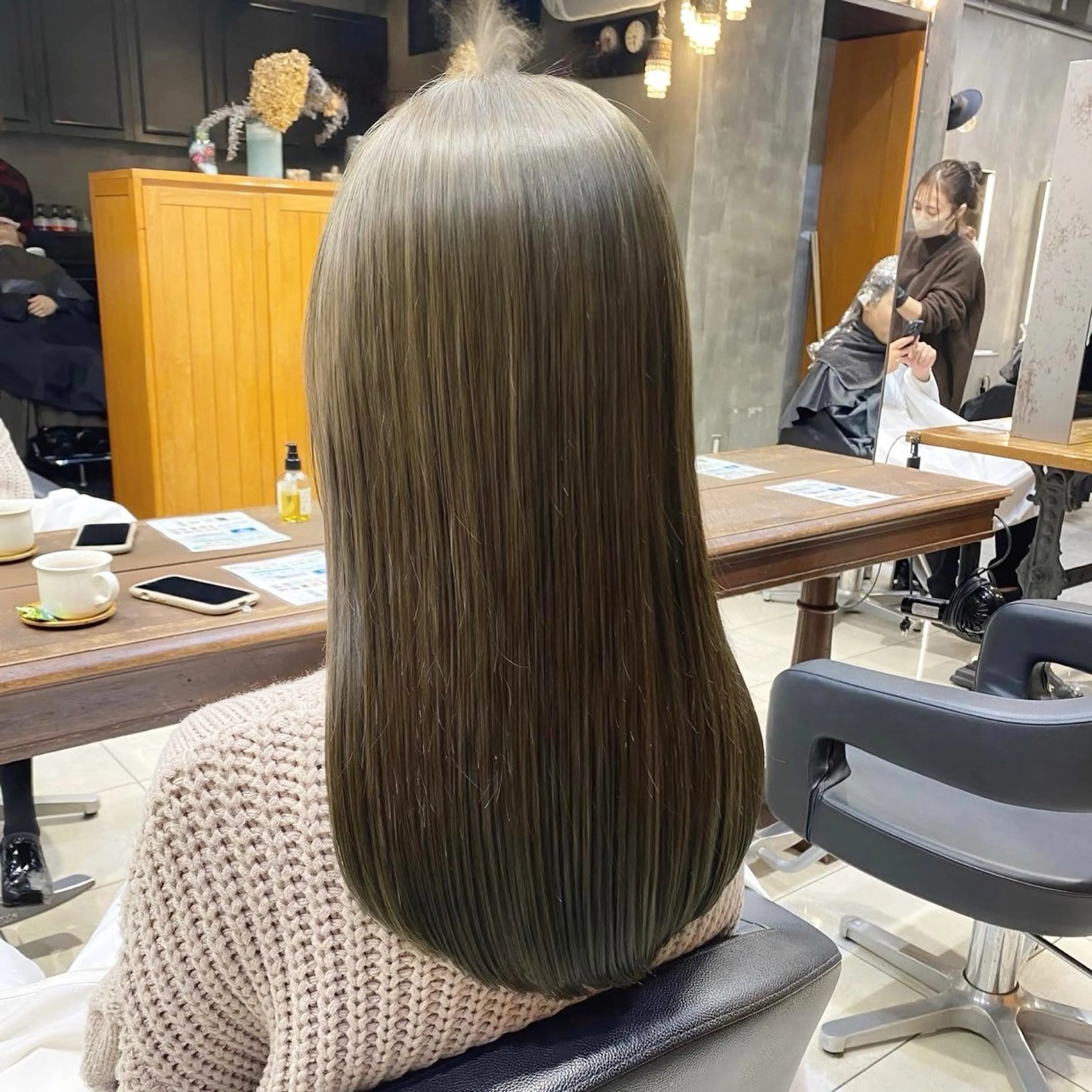 セミロング カラー ブリーチ ダブルカラー グレージュ カーキグレージュ ブリーチなしカラー カット ヘアカラー Ms.CHARM所属・透明感カラー🌿 グレージュ🐺陽介のヘアスタイル