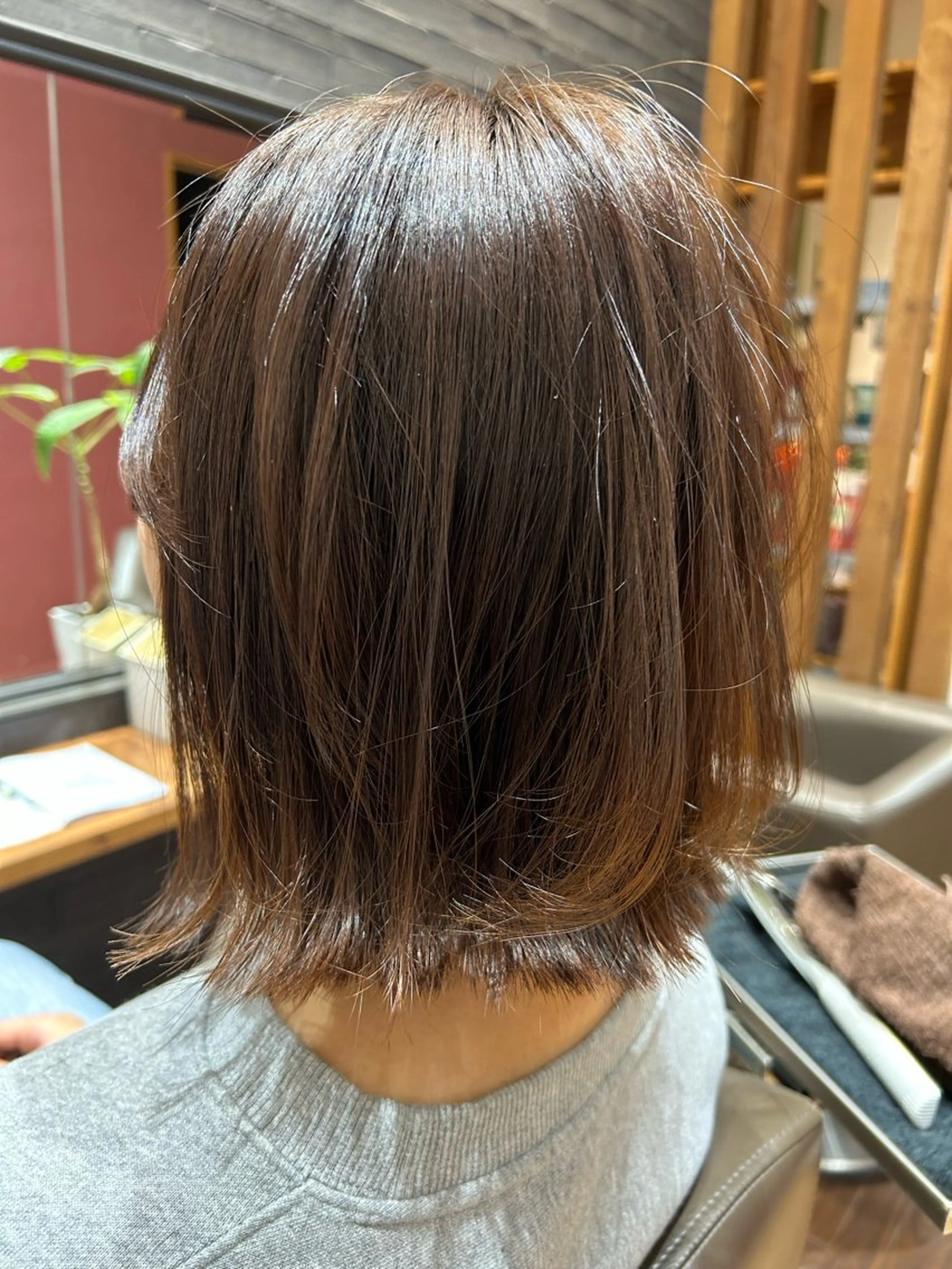 ミディアム 林 玲美のヘアスタイル