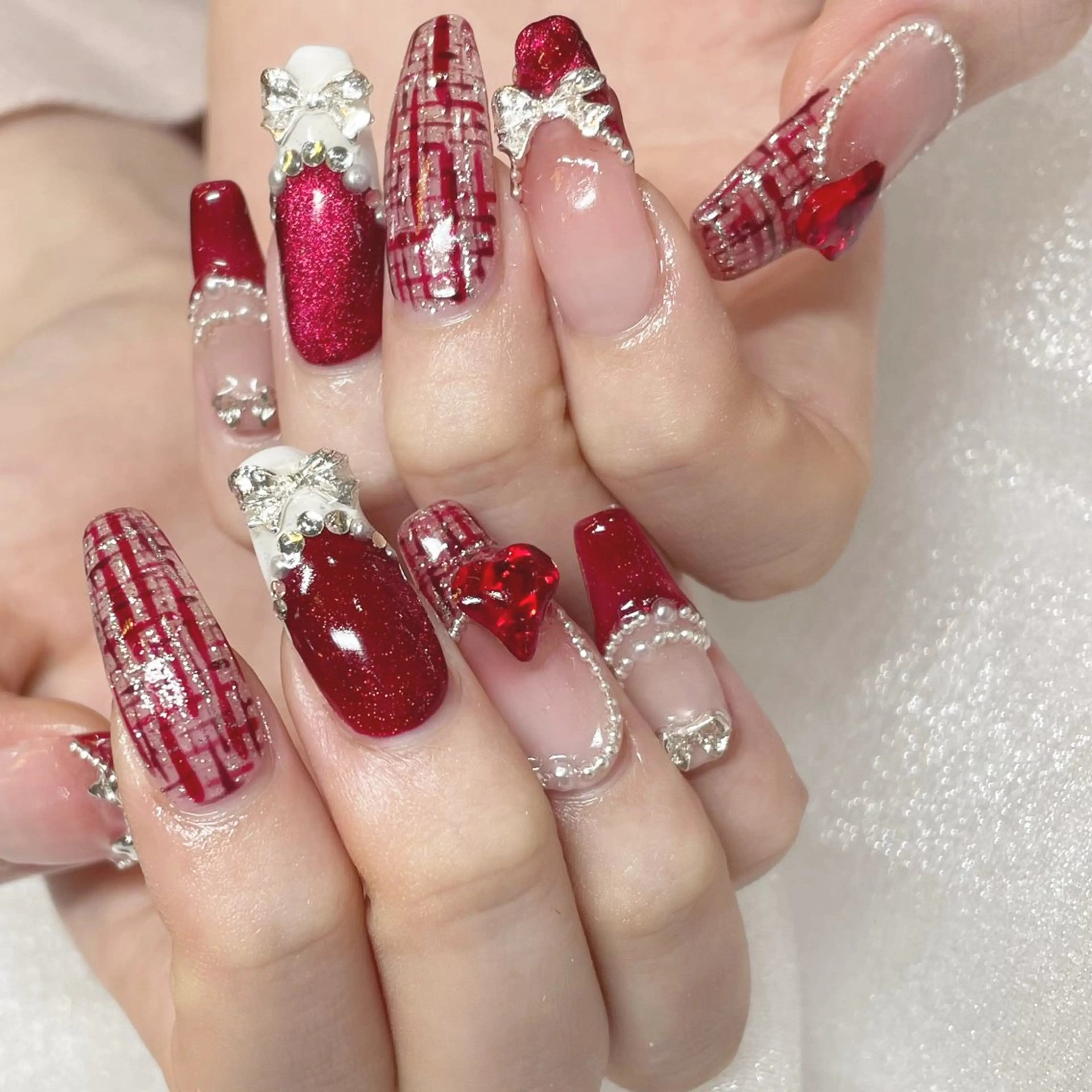 ネイル ボルドー マグネットネイル 赤色 ツイードネイル バレンタイン ハンドネイル Tsukahara 🌷仙台PARCOのネイルデザイン