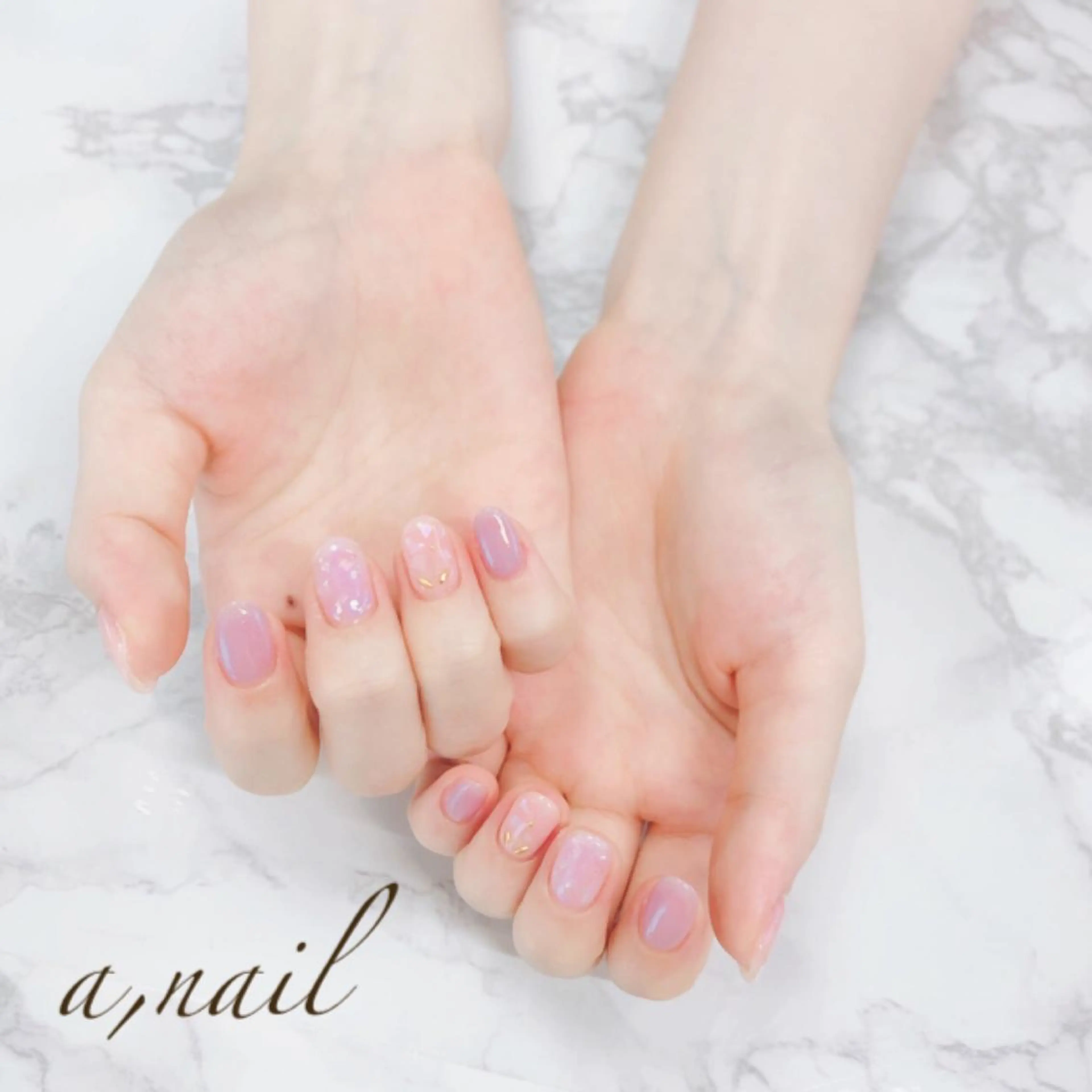 ネイル フットネイル ジェルネイル グラデーション ラメ(グリッター) ラメグラデーション ハンドネイル ネイルサロン エーネイルのネイルデザイン