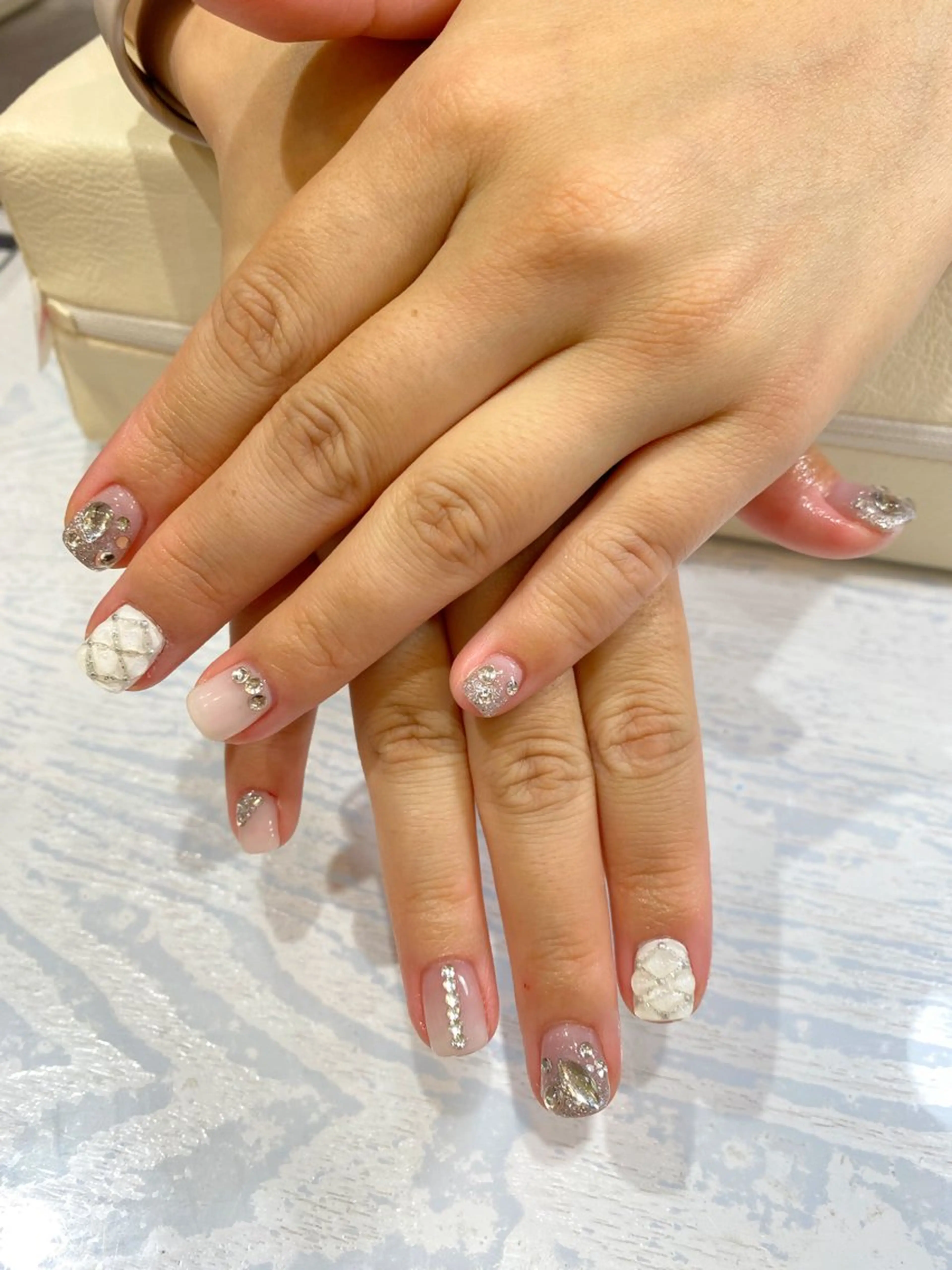 ネイル アートネイル 持ち込み Nest 岩崎のネイルデザイン