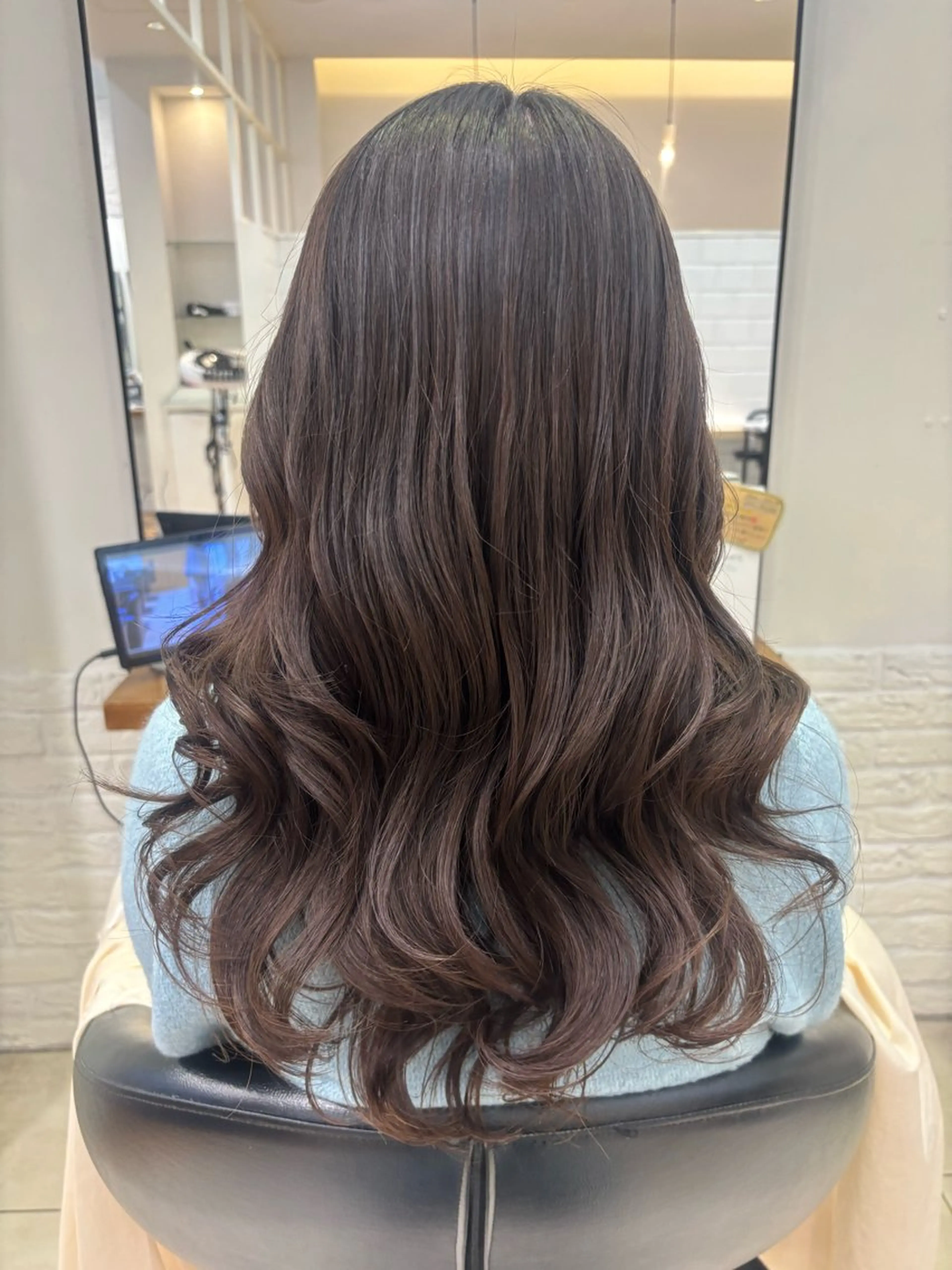 ロング コテ巻き風パーマ🫧 麻尋のヘアスタイル