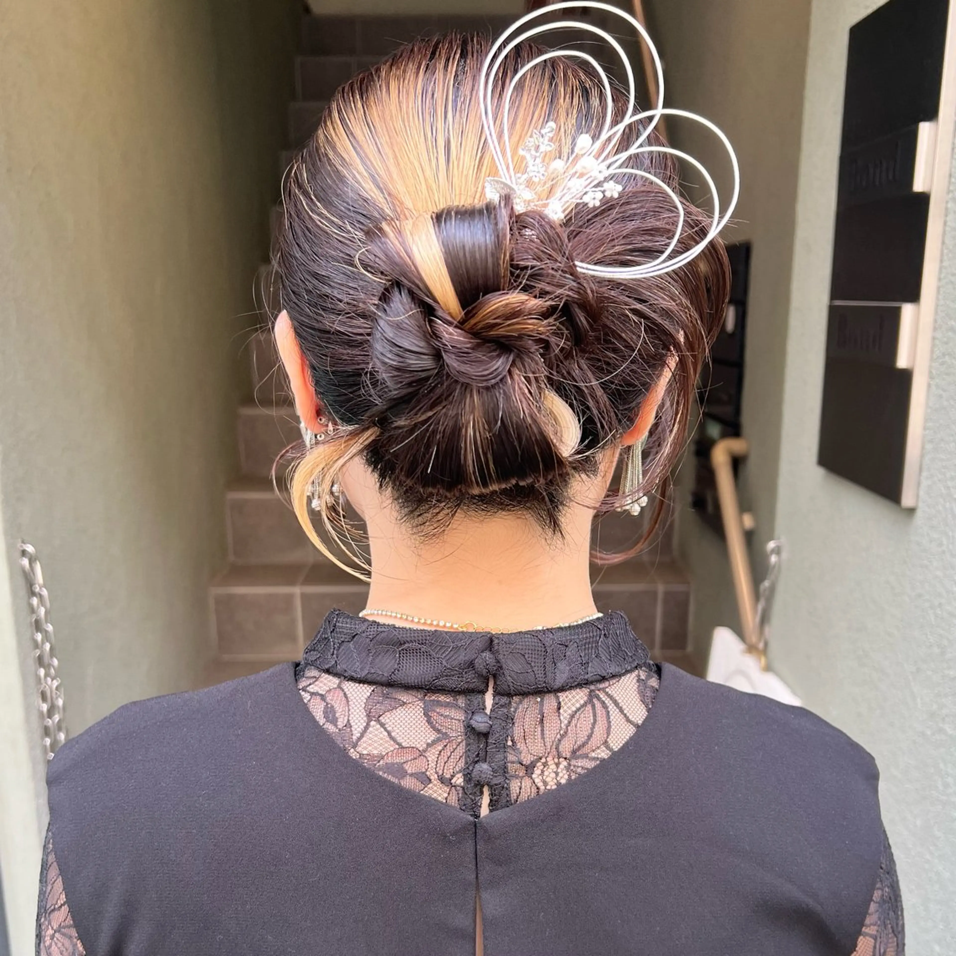 セミロング ヘアアレンジ ヘアセット KIHO ｜Bond 三軒茶屋のヘアスタイル