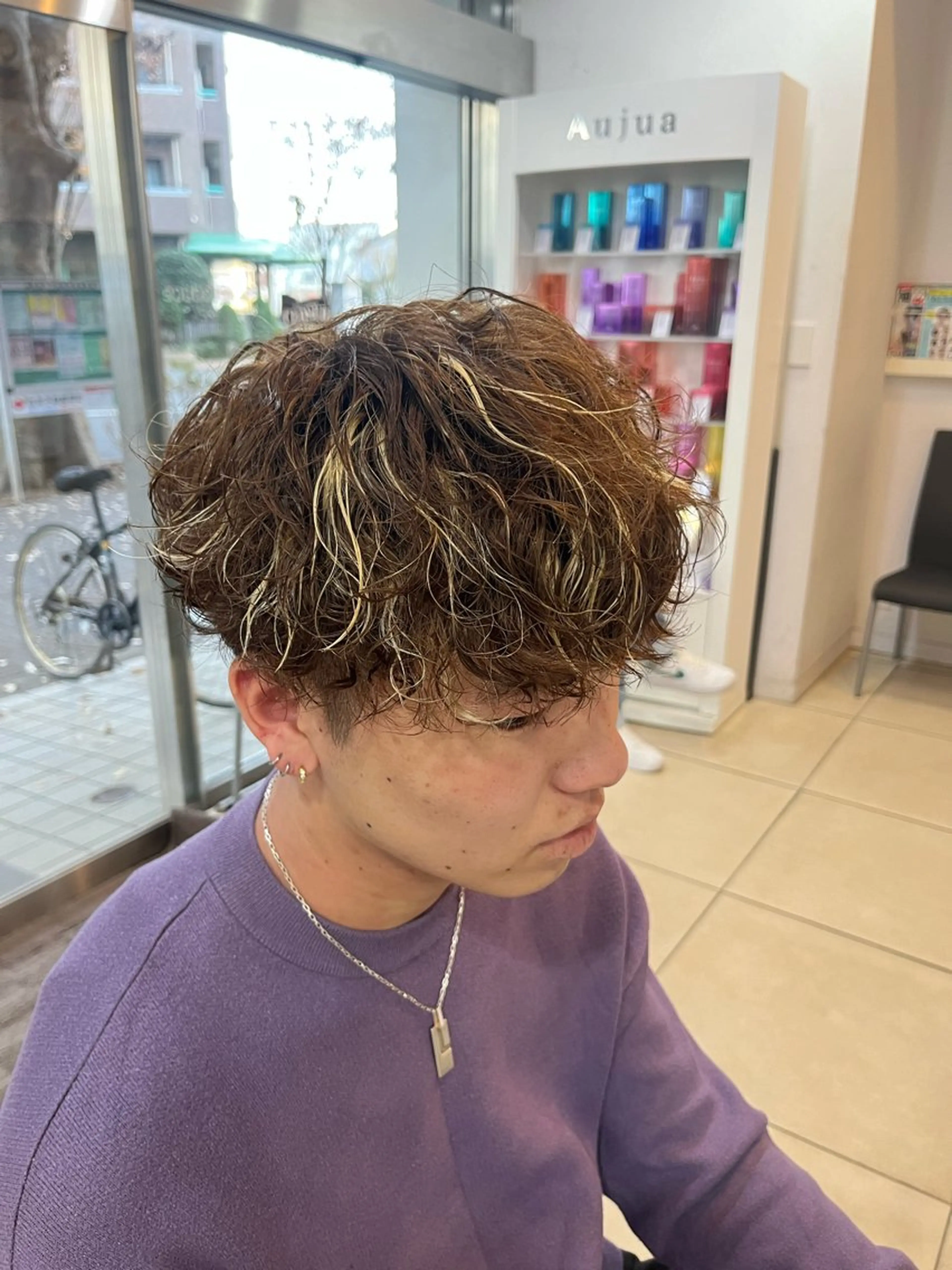 ショート パーマ メンズ マッシュ メンズパーマ プードルパーマ プードルパーマ カット パーマ 韓国風メンズ/毛流れ ヘアなら須田龍世のヘアスタイル