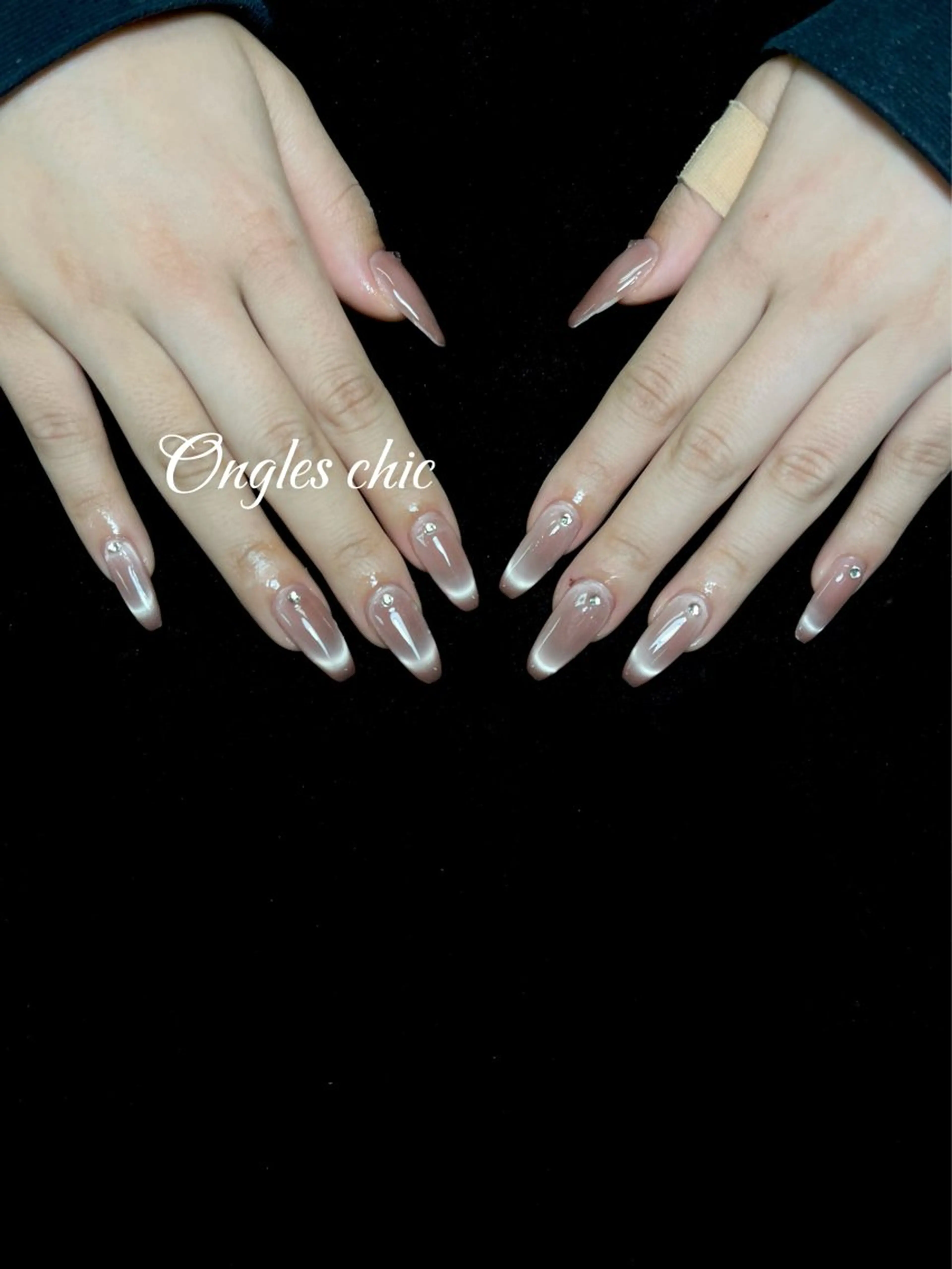 ネイル ハンドネイル ongles chicのネイルデザイン