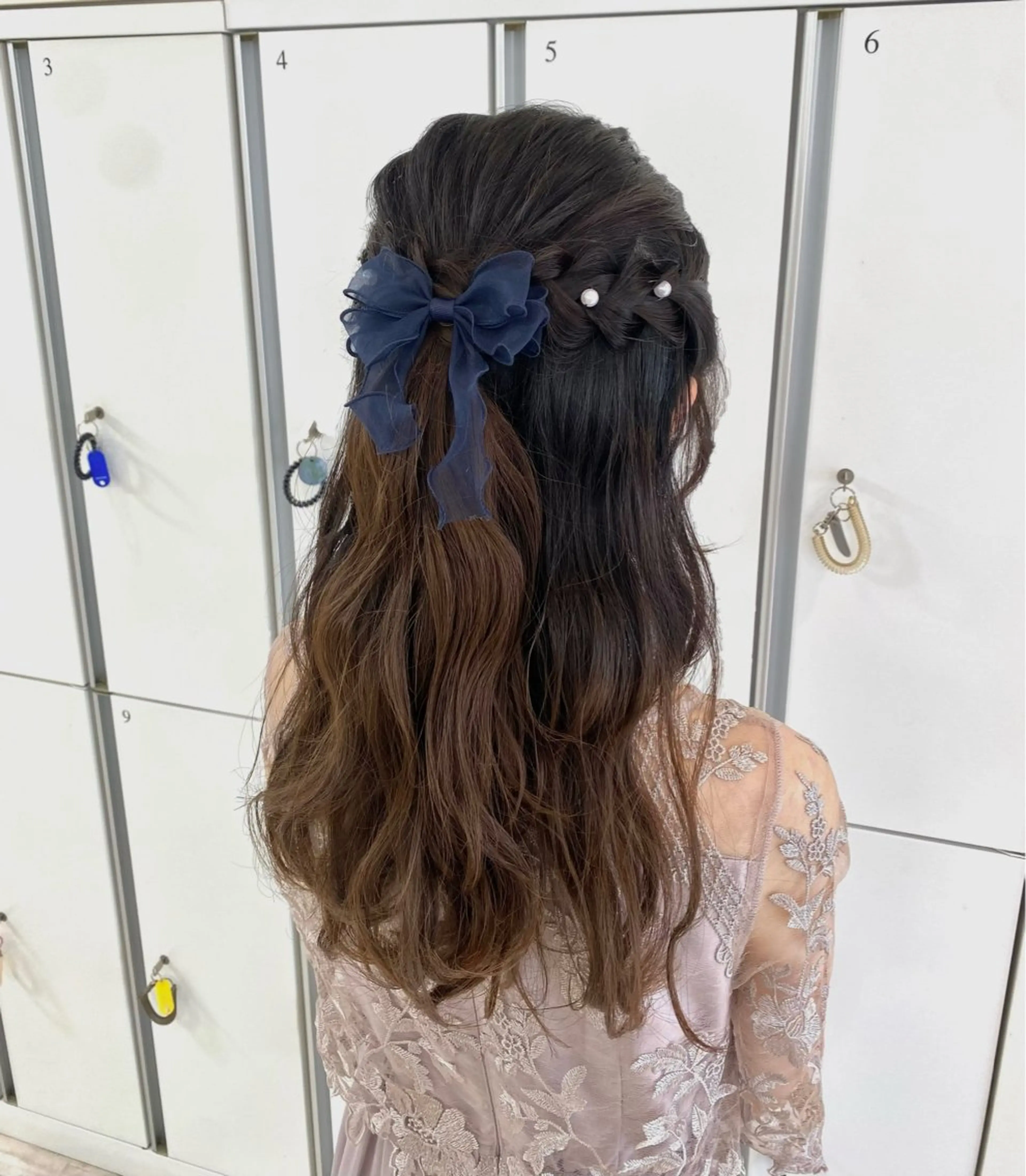 ロング ヘアアレンジ ハーフアップ ヘアセット 𝐂𝐑𝐄𝐀/ 𝐦𝐚𝐡𝐨🌺のマツエク・マツパデザイン