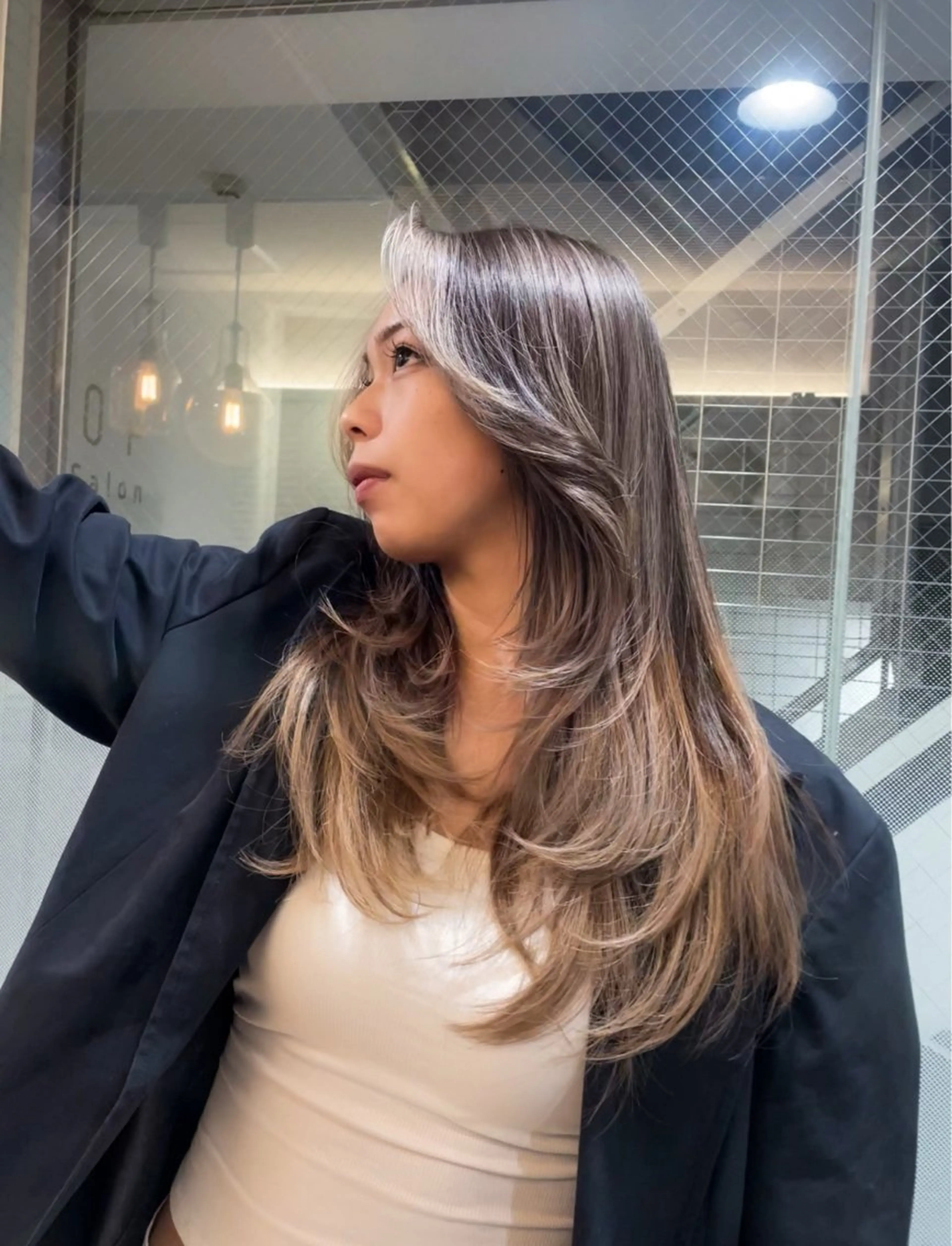 カラー ミストバング  フェイスフレーミング ハイライトカラー ヘアカラー SHOJI LISAのヘアスタイル