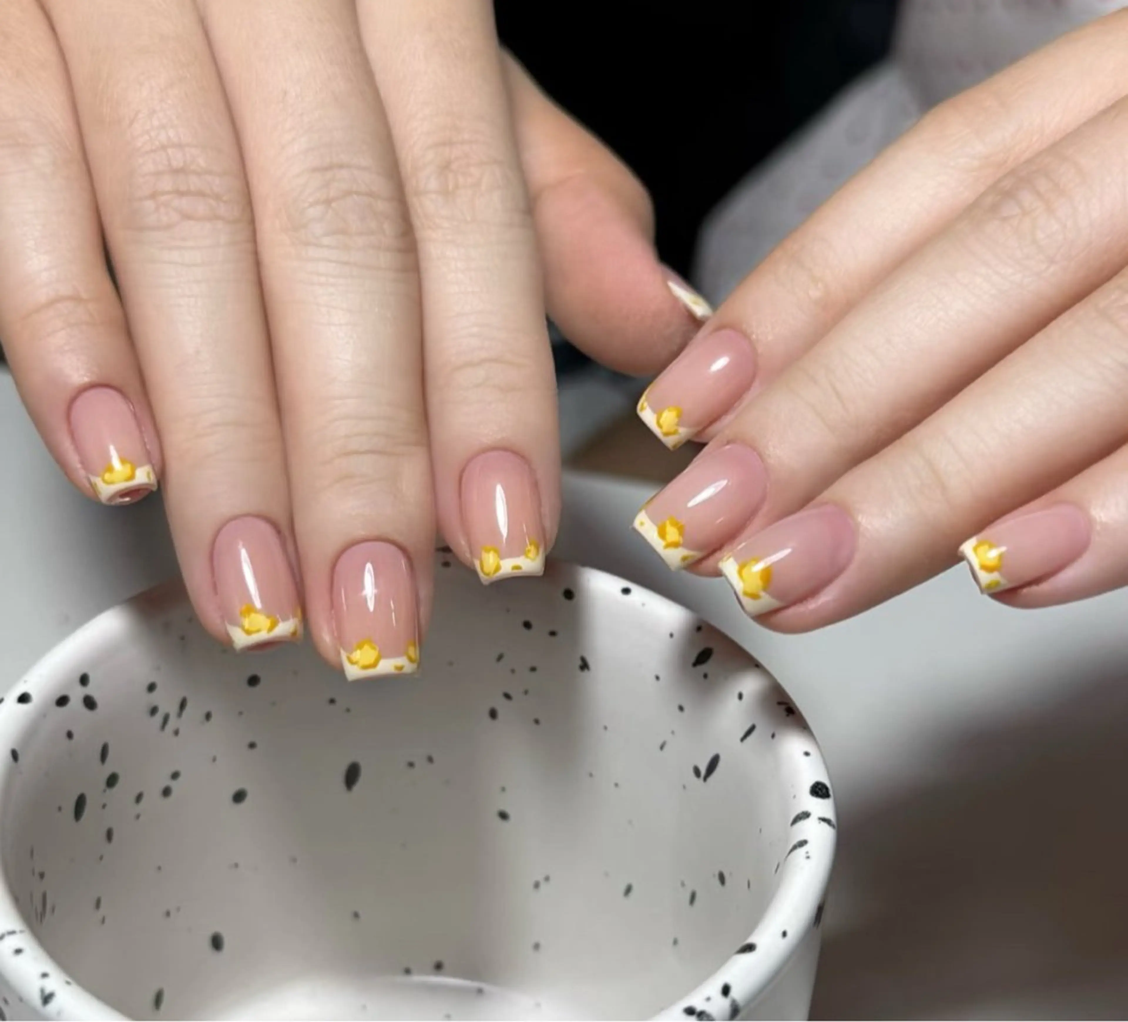 ネイル NANA  Nail 長さ出し専門のネイルデザイン