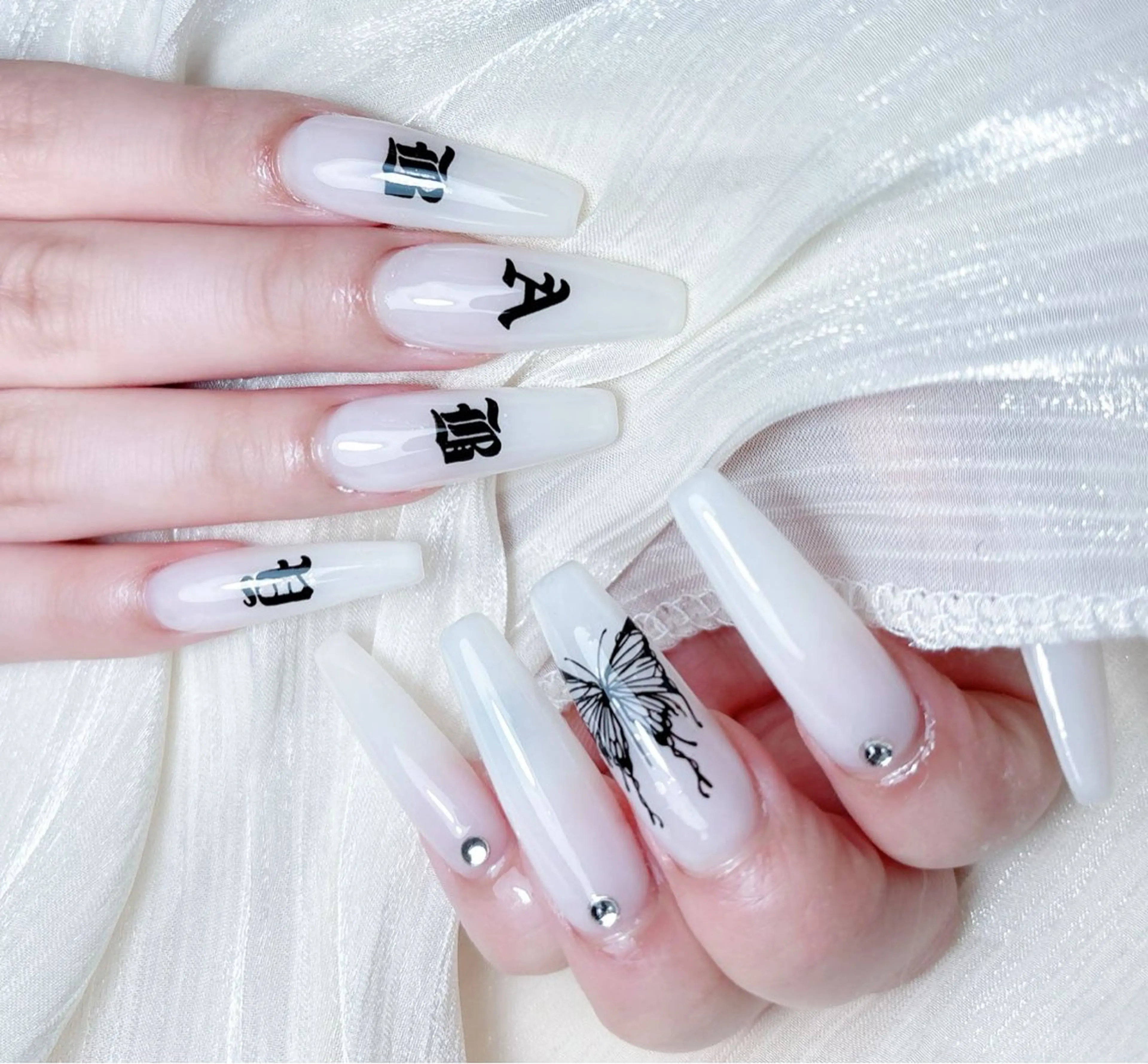 ネイル M🌷nail 長さだし専門店のネイルデザイン