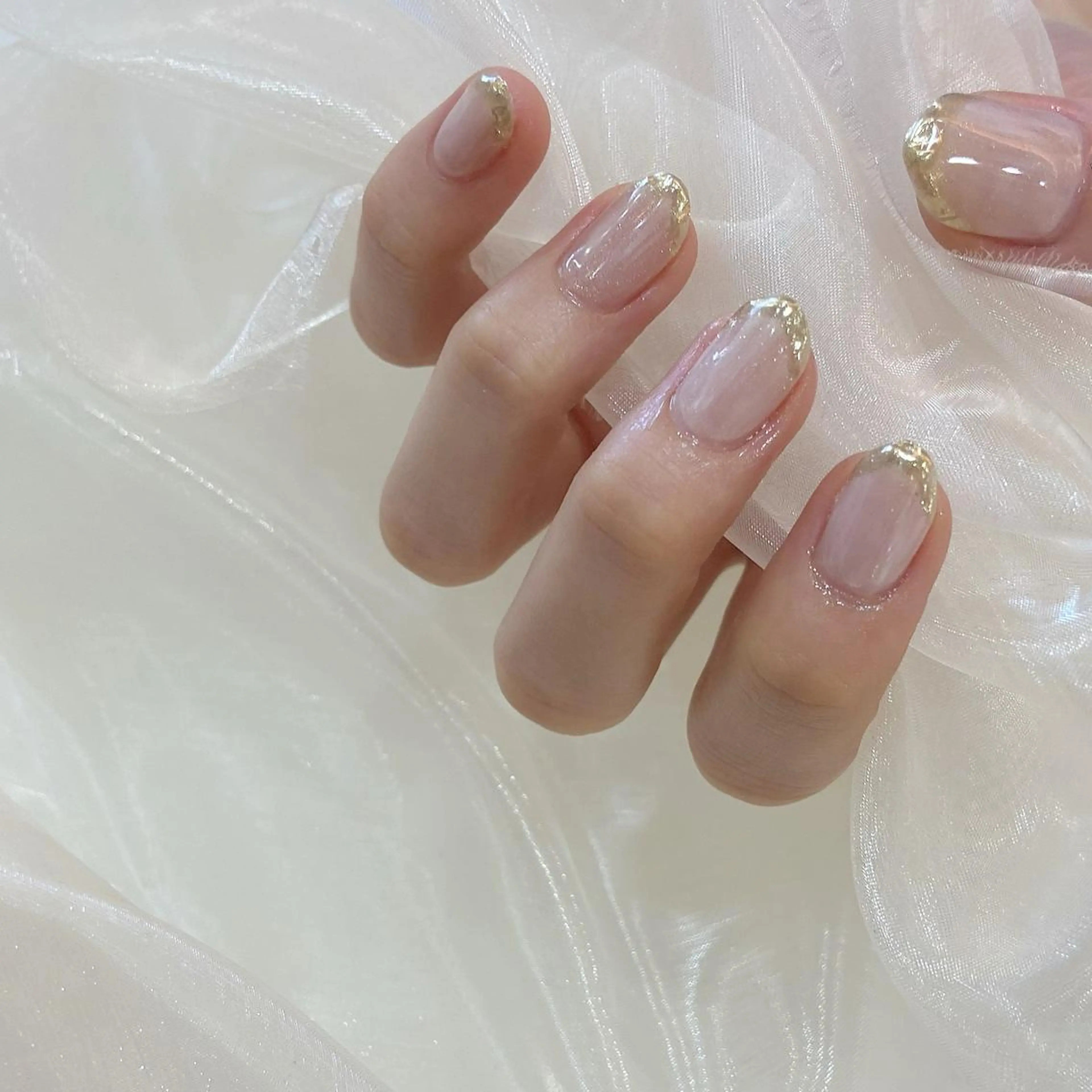 ネイル ミラーネイル 𝕄𝕚𝕪𝕦🤍 自由が丘⌇パラジェルのネイルデザイン