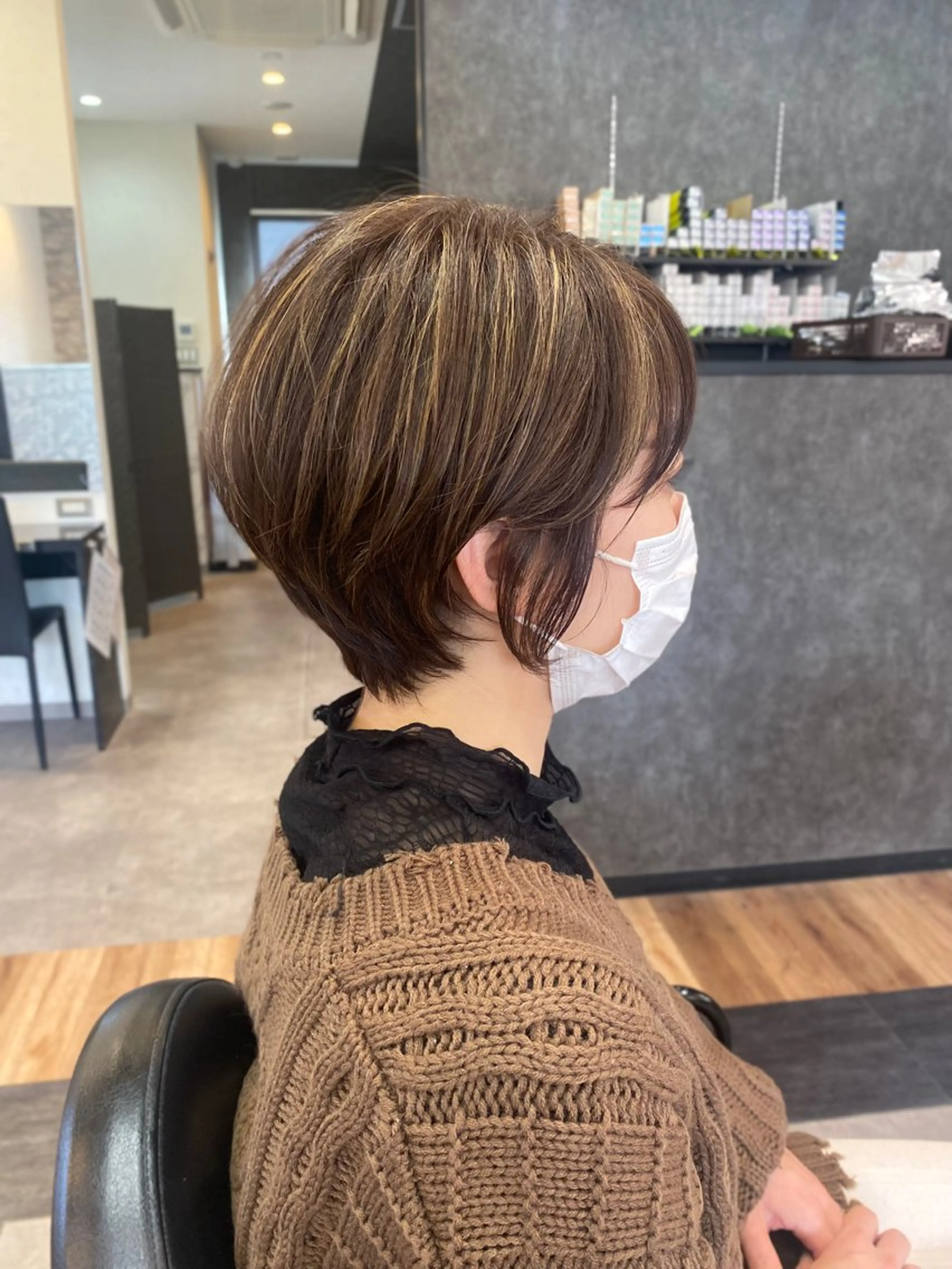 ショート カラー カット ヘアカラー 矢部 萌深のヘアスタイル