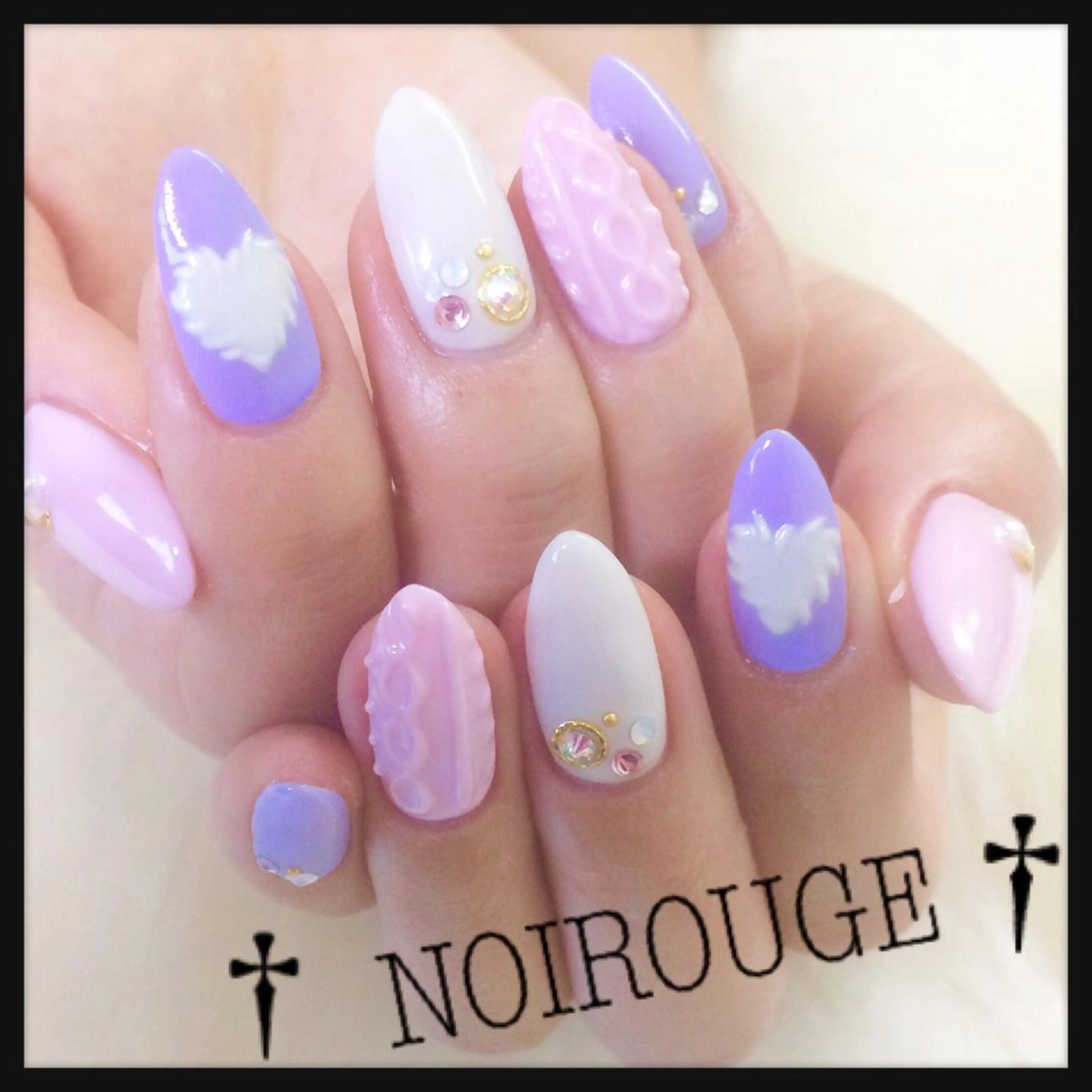 ネイル NOIROUGE所属・NOI ROUGEのネイルデザイン