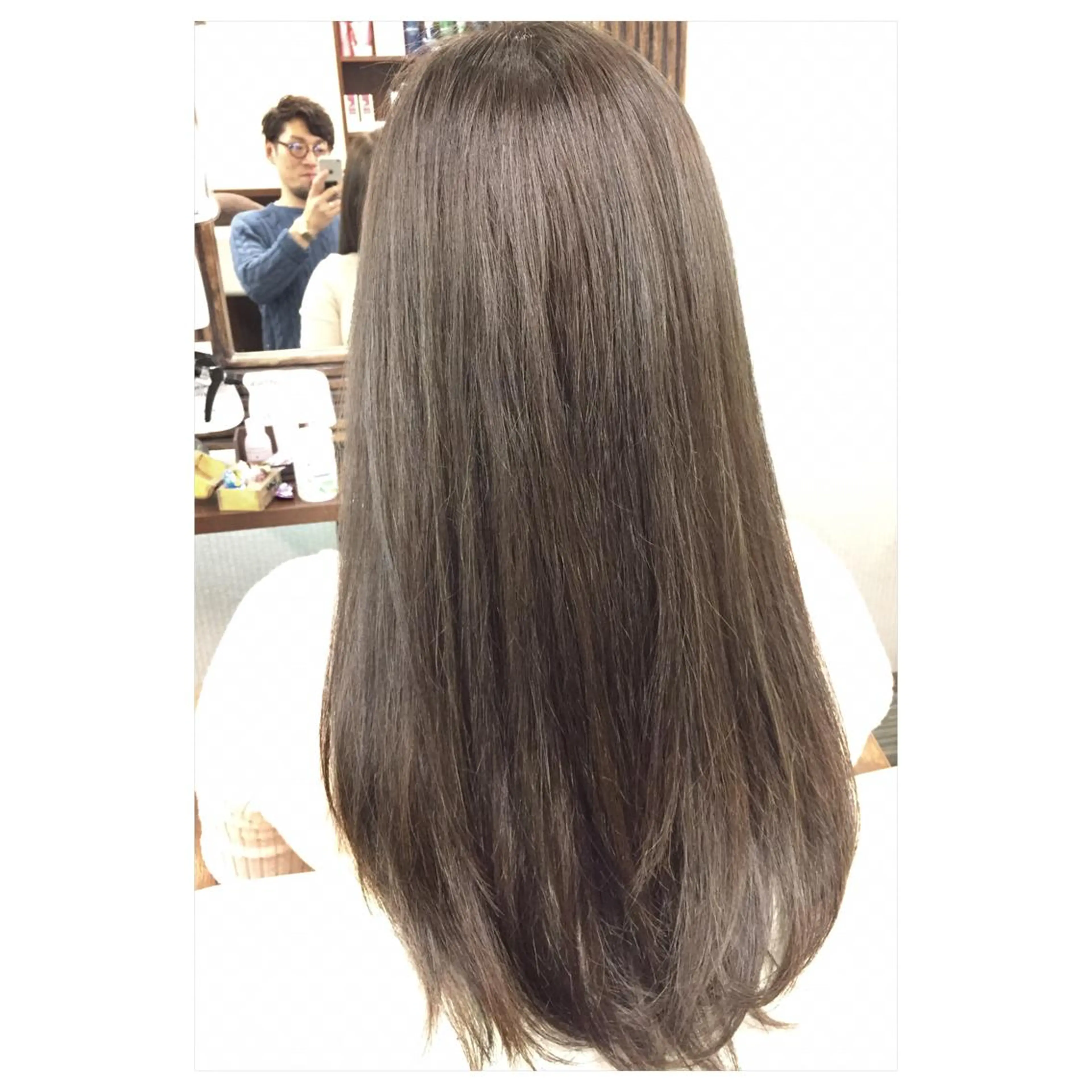 ロング カラー アッシュ ベージュカラー グレージュ パーソナルカラー診断 できます　木曽　主博のヘアスタイル