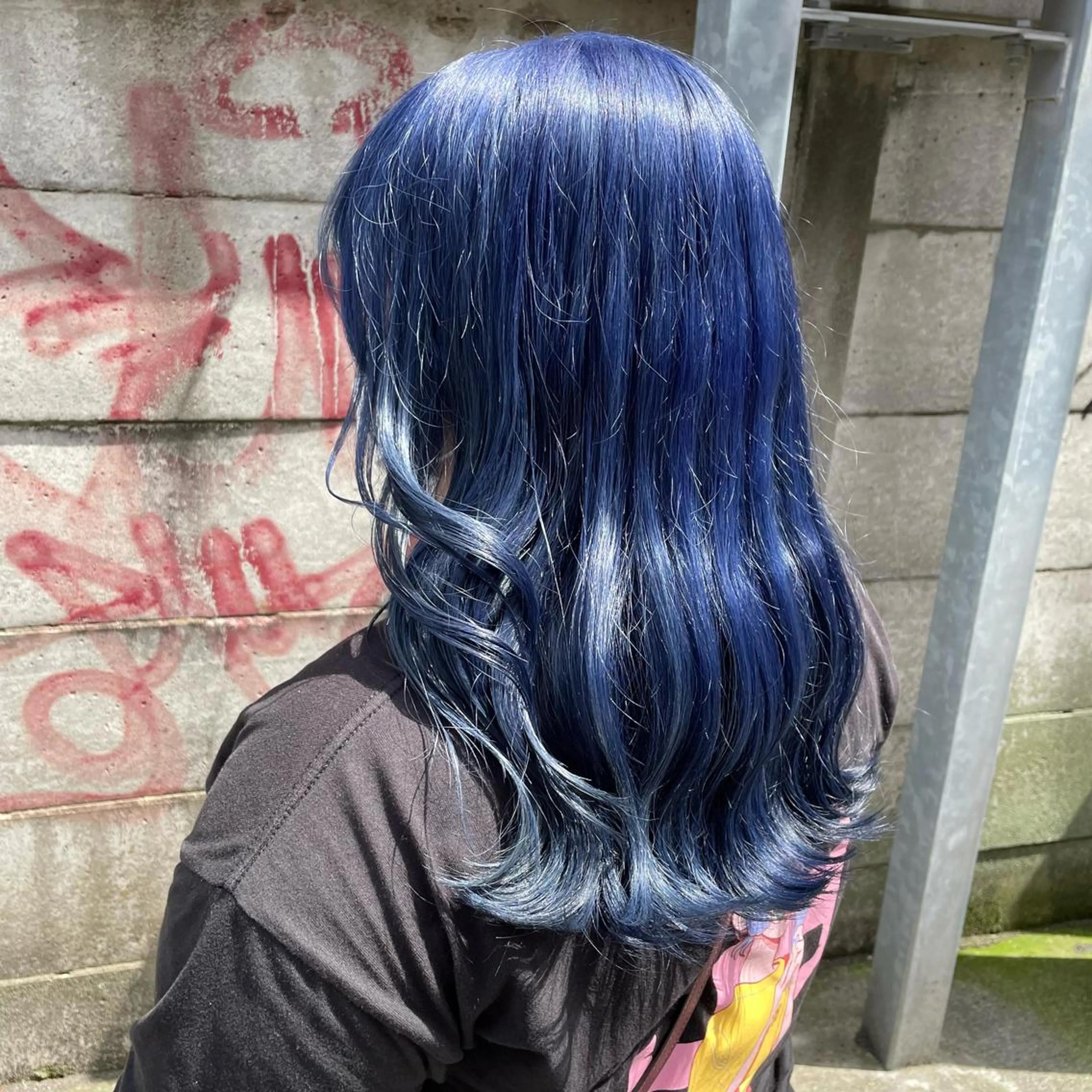 セミロング カラー ブルーカラー ネイビーカラー ヘアカラー tokute 中野真咲🐺のヘアスタイル