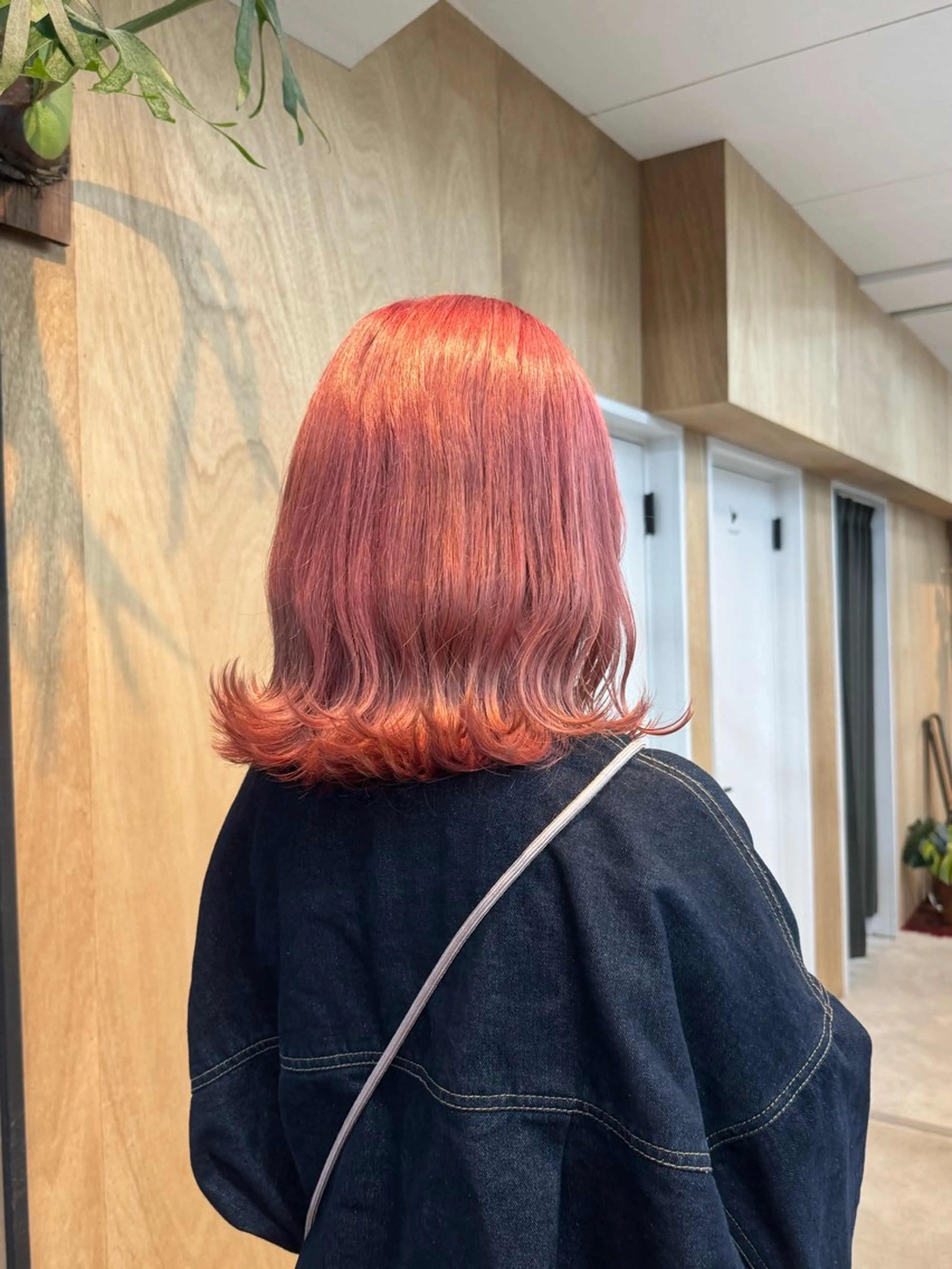 ミディアム INORI /フェイスレイヤーのヘアスタイル