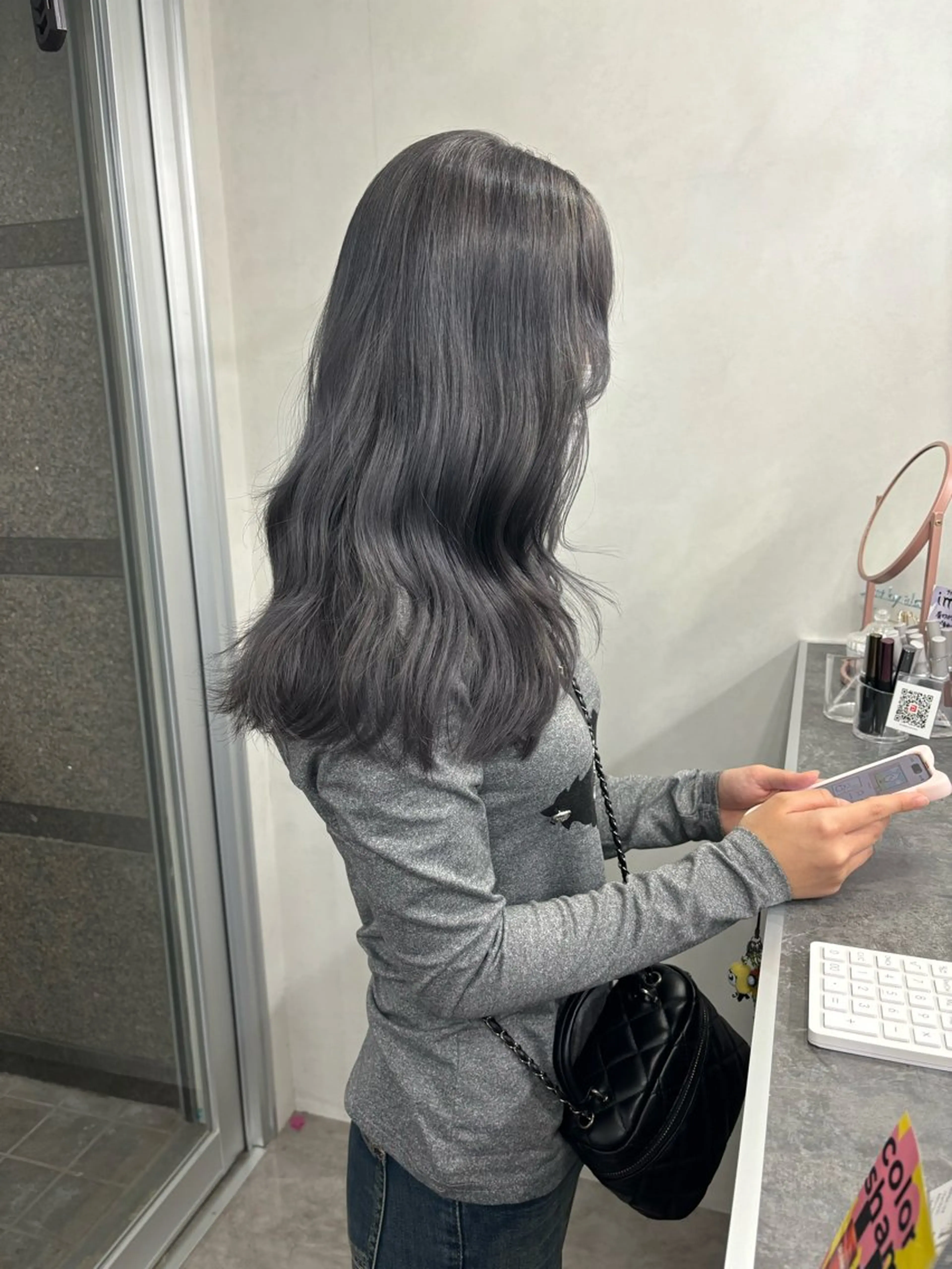 セミロング 苗代萌/ぷるツヤ髪 🫧／レイヤーカットのヘアスタイル