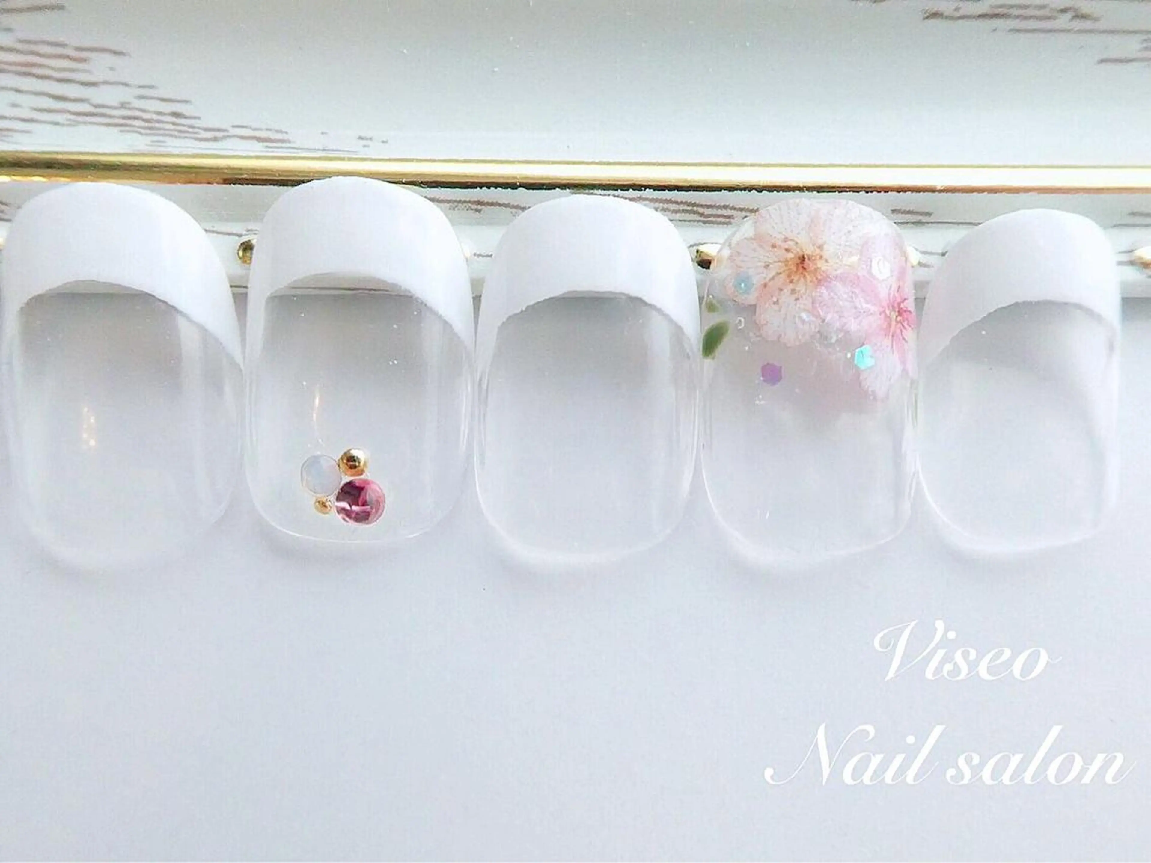 ネイル Viseo《6週間 長持ちパラジェル》のネイルデザイン