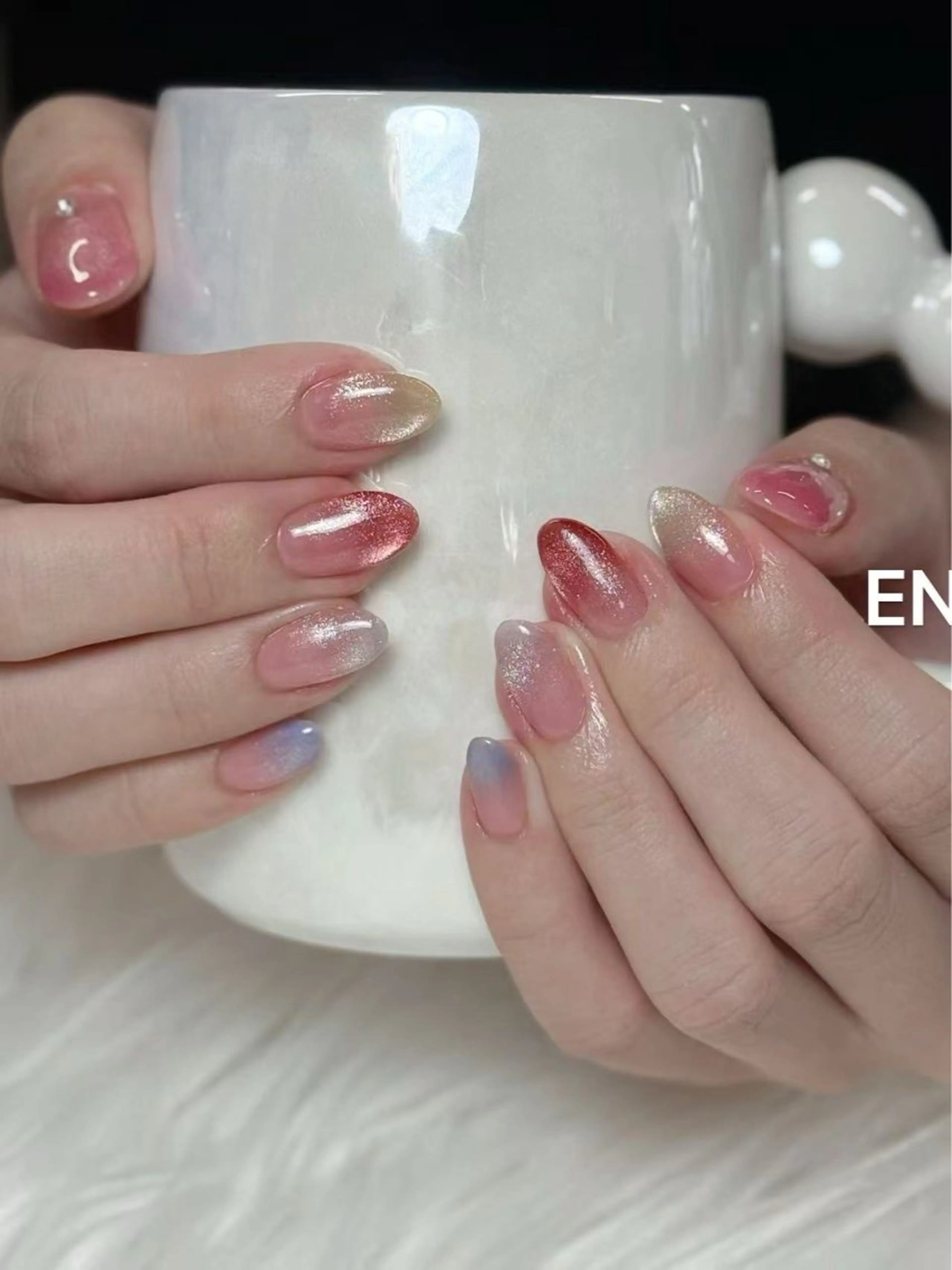 ネイル ENSalon 愛佳のネイルデザイン